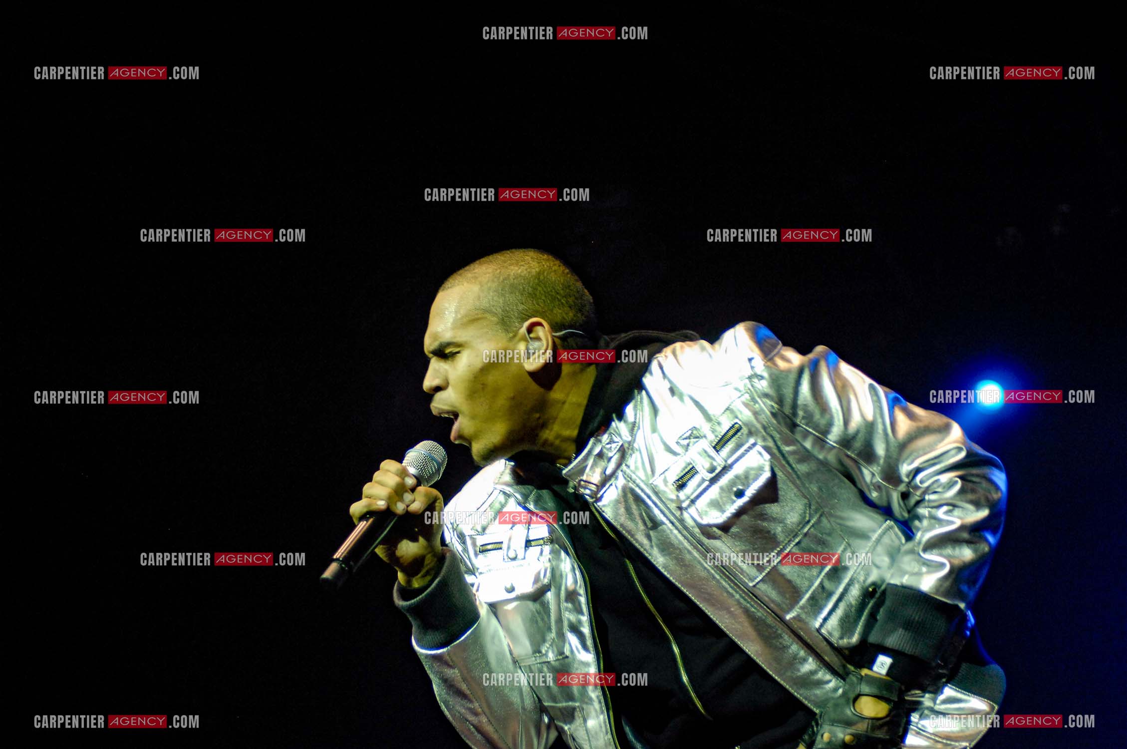 Le rappeur Chris Brown en concert au Zénith de Paris en 2008.  ( Exclusif )