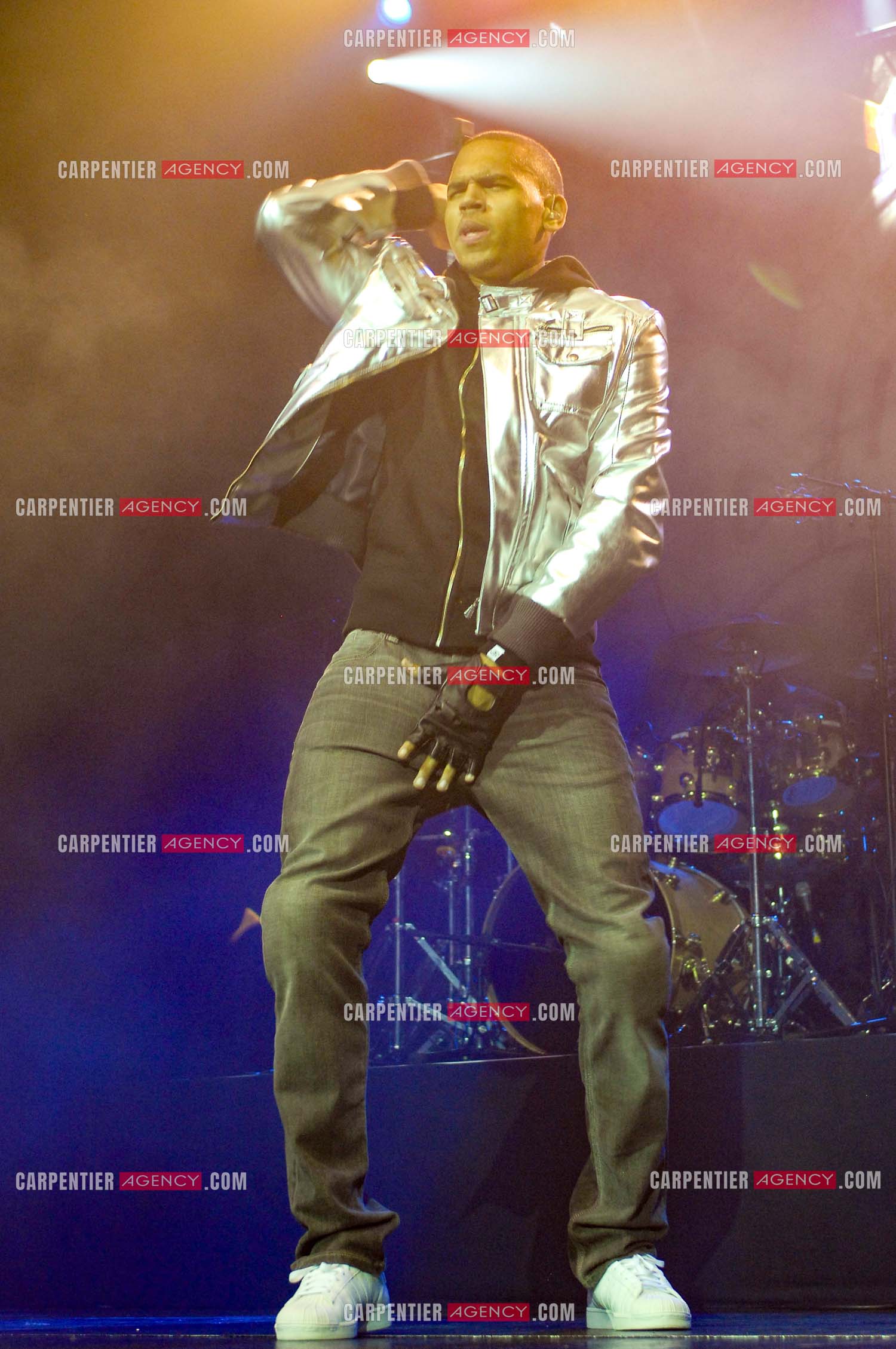 Le rappeur Chris Brown en concert au Zénith de Paris en 2008.  ( Exclusif )