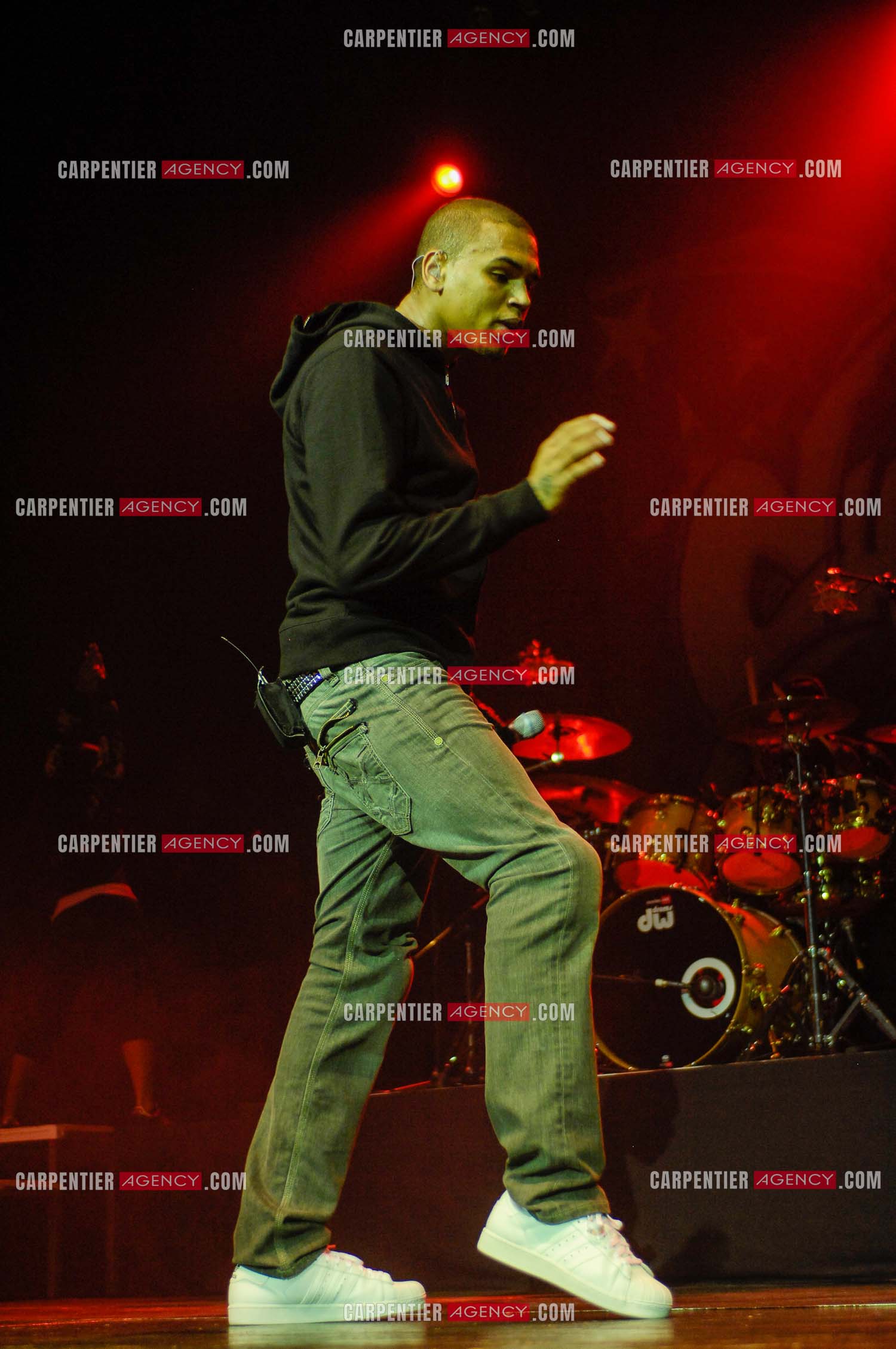 Le rappeur Chris Brown en concert au Zénith de Paris en 2008.  ( Exclusif )