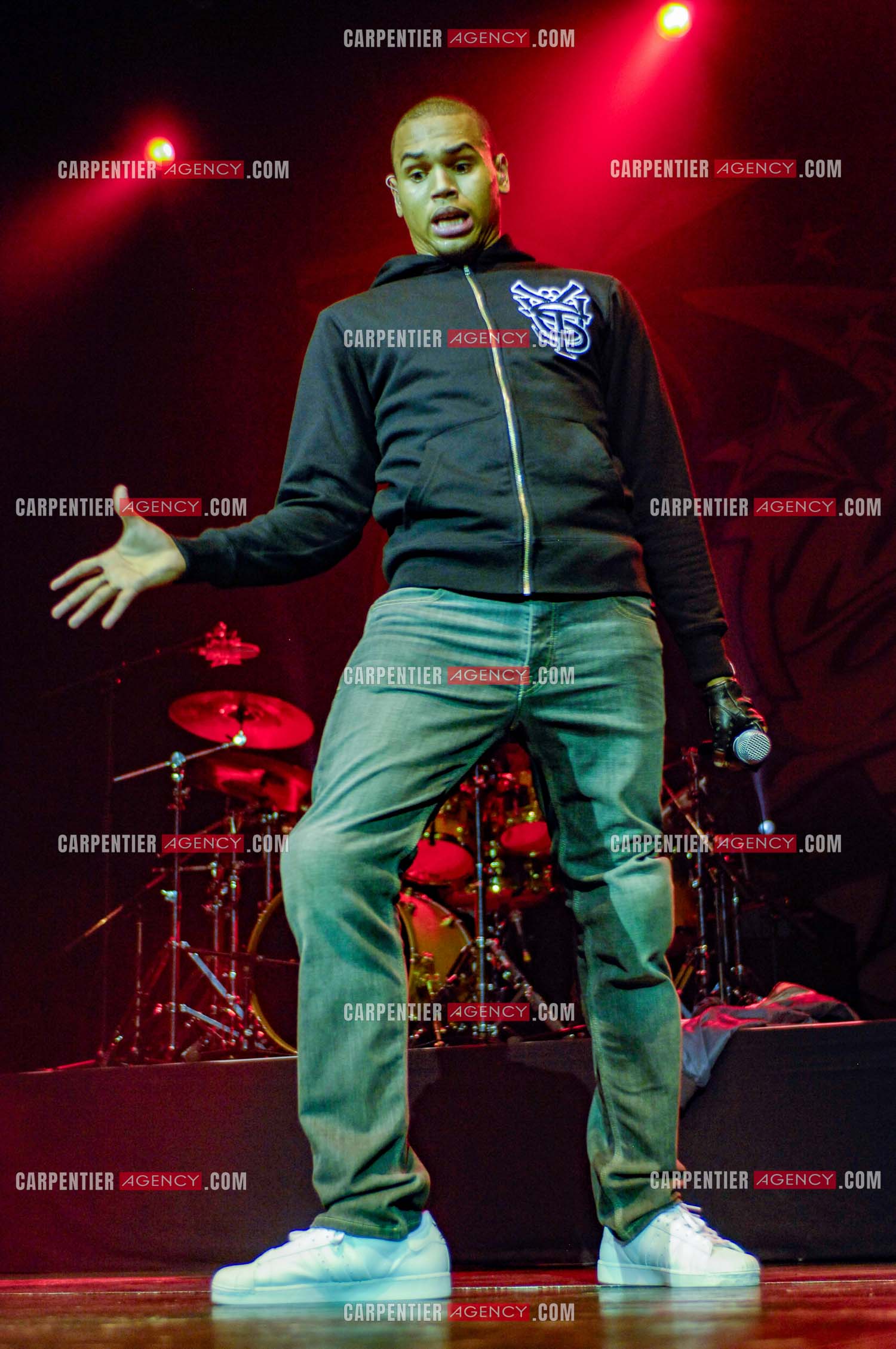 Le rappeur Chris Brown en concert au Zénith de Paris en 2008.  ( Exclusif )