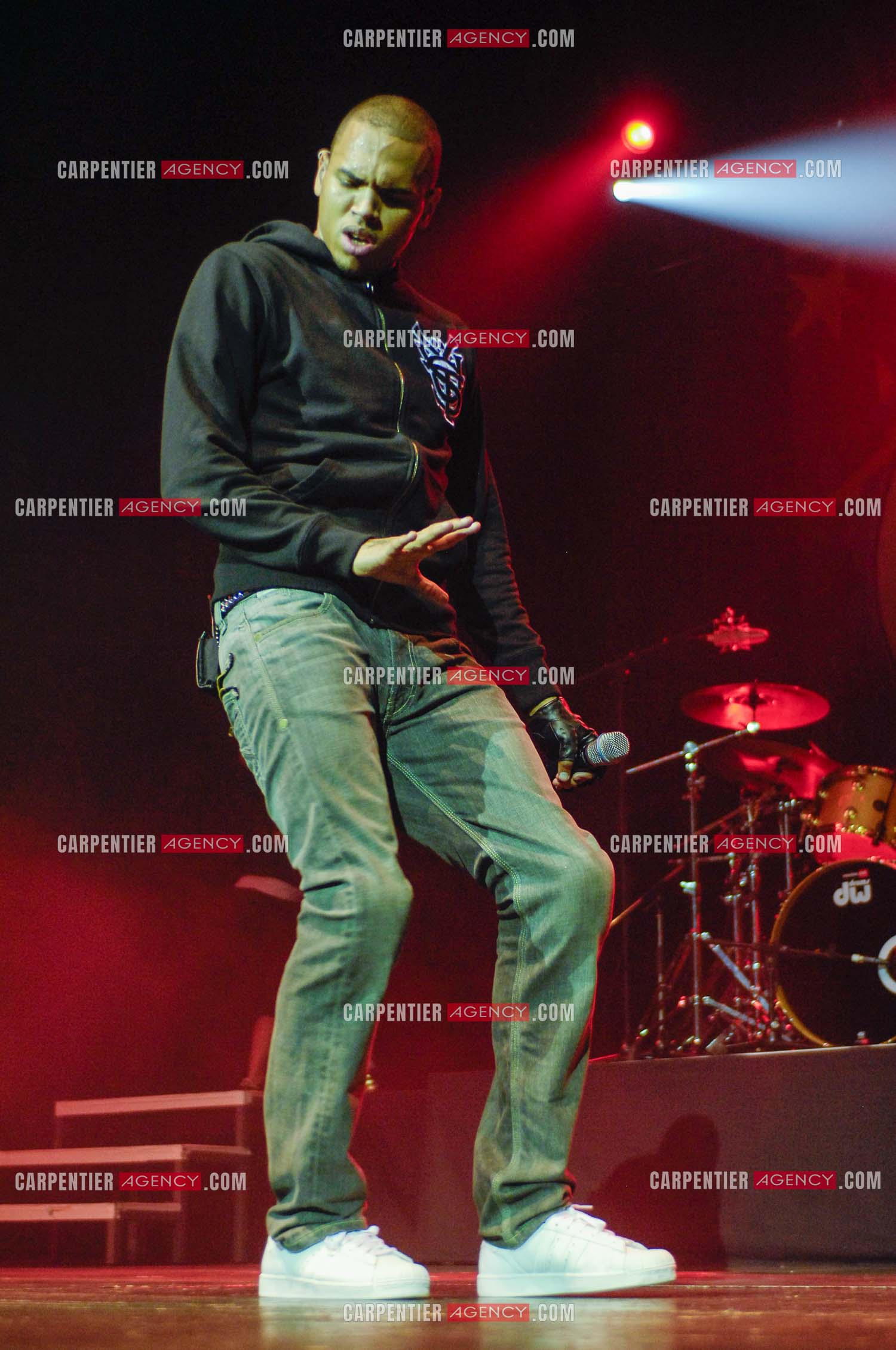 Le rappeur Chris Brown en concert au Zénith de Paris en 2008.  ( Exclusif )