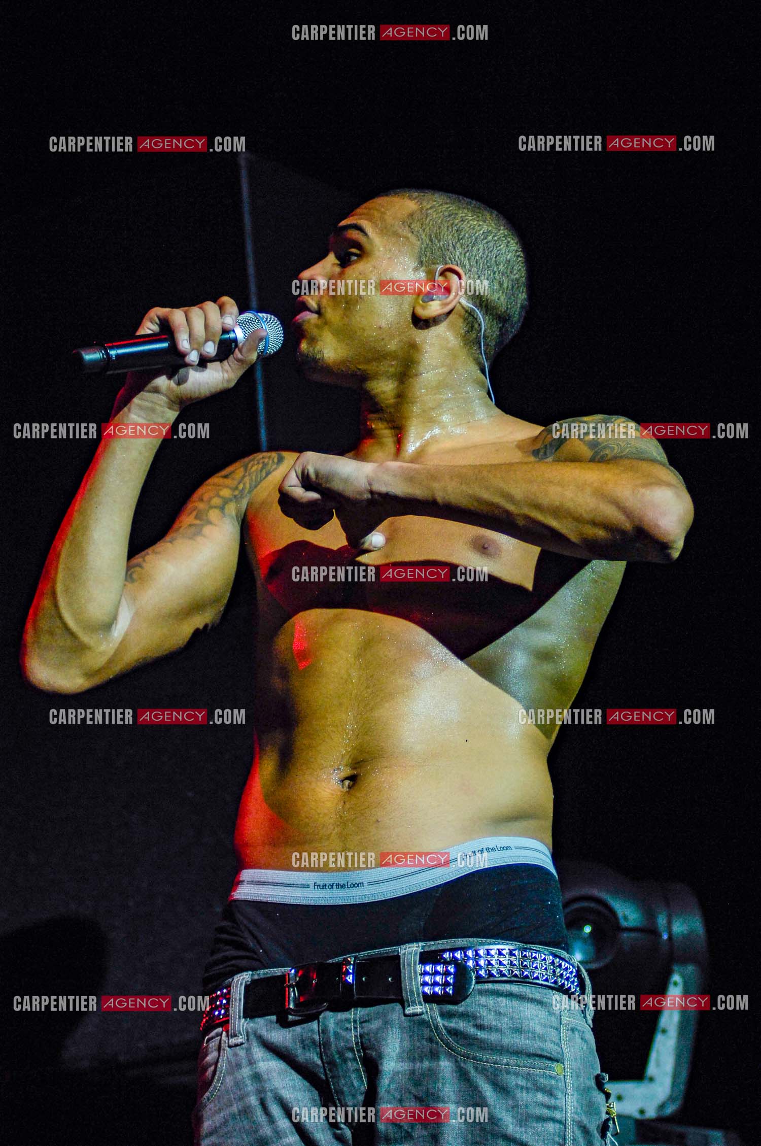 Le rappeur Chris Brown en concert au Zénith de Paris en 2008.  ( Exclusif )