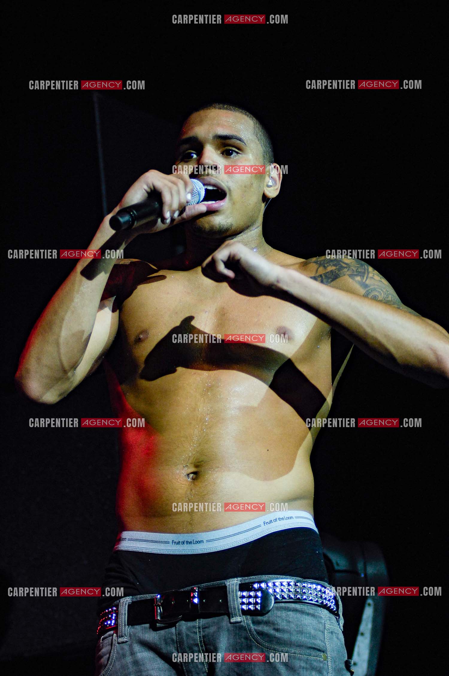 Le rappeur Chris Brown en concert au Zénith de Paris en 2008.  ( Exclusif )