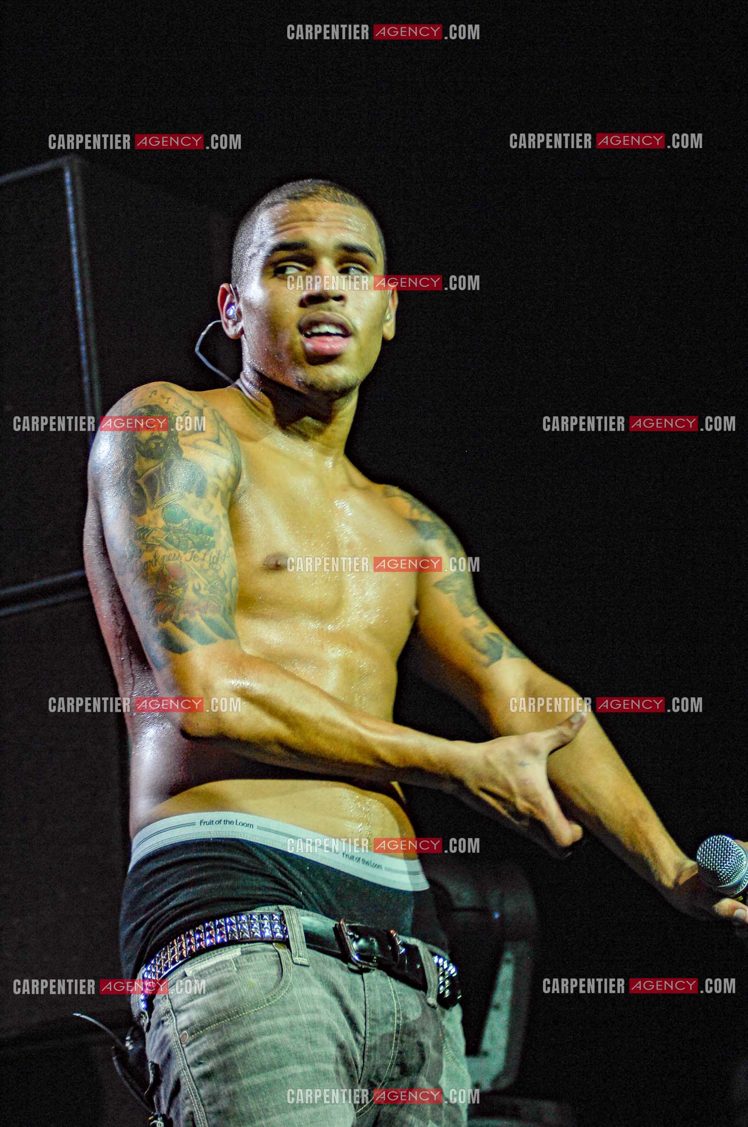 Le rappeur Chris Brown en concert au Zénith de Paris en 2008.  ( Exclusif )