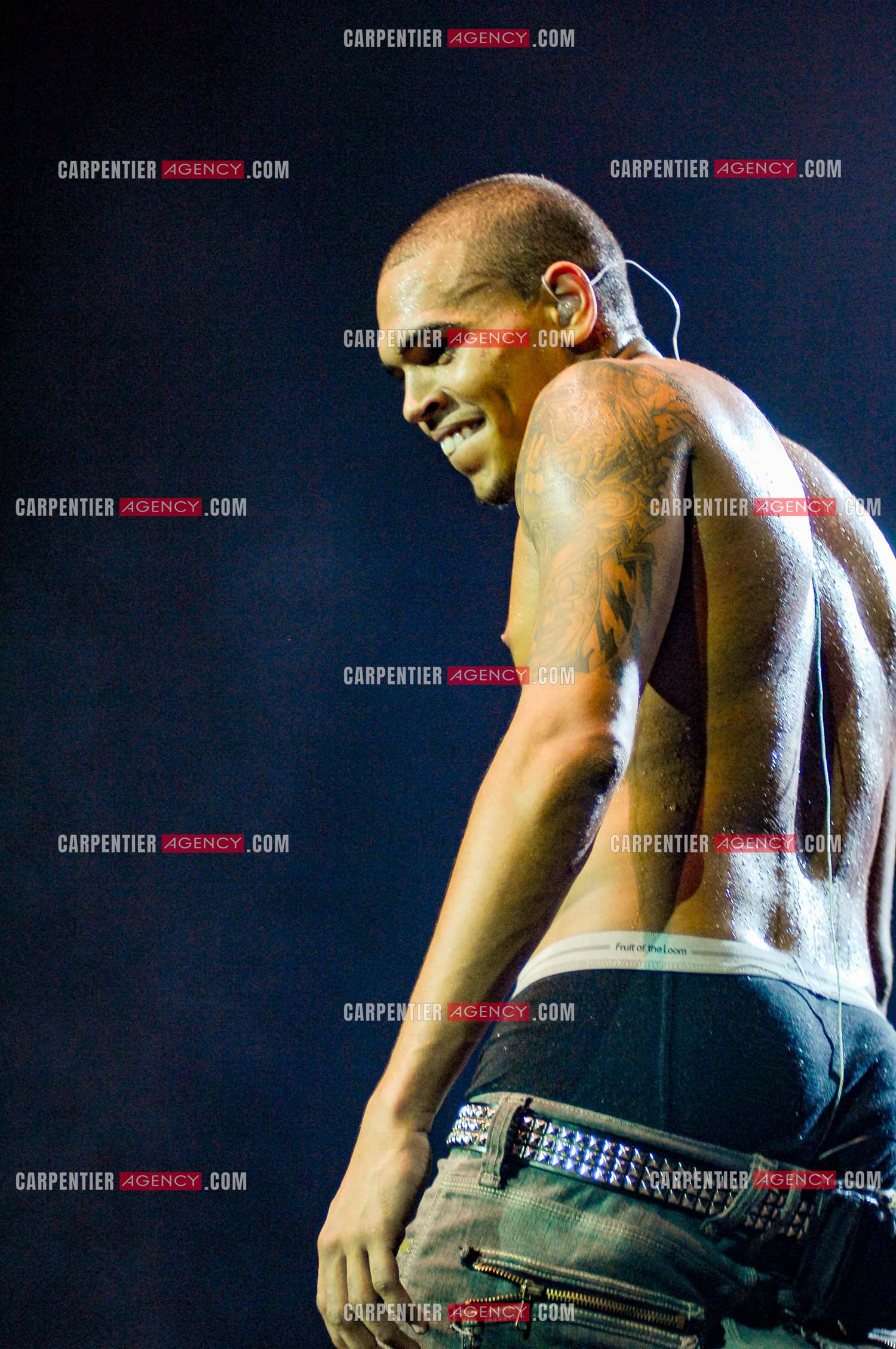 Le rappeur Chris Brown en concert au Zénith de Paris en 2008.  ( Exclusif )