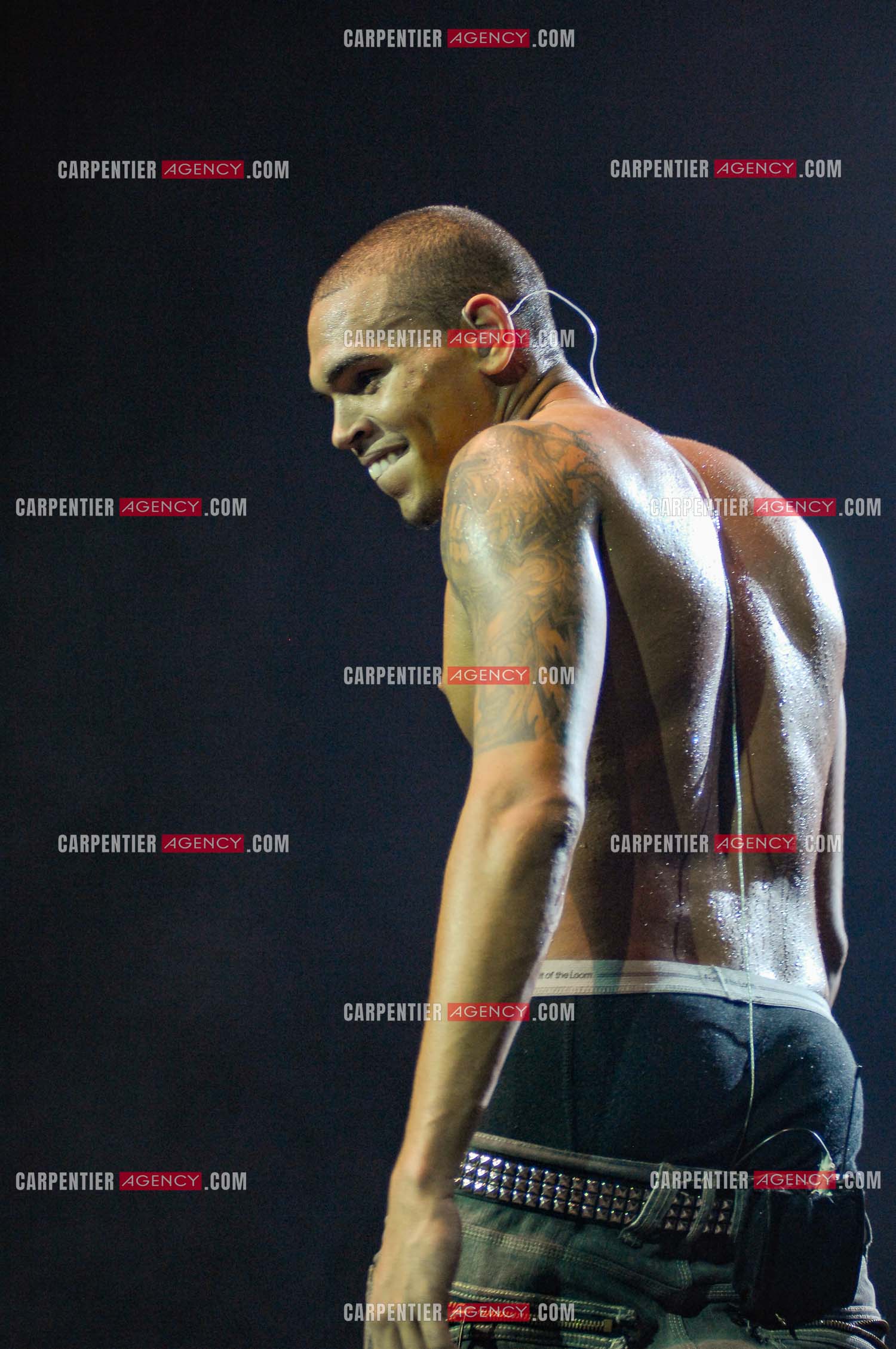 Le rappeur Chris Brown en concert au Zénith de Paris en 2008.  ( Exclusif )