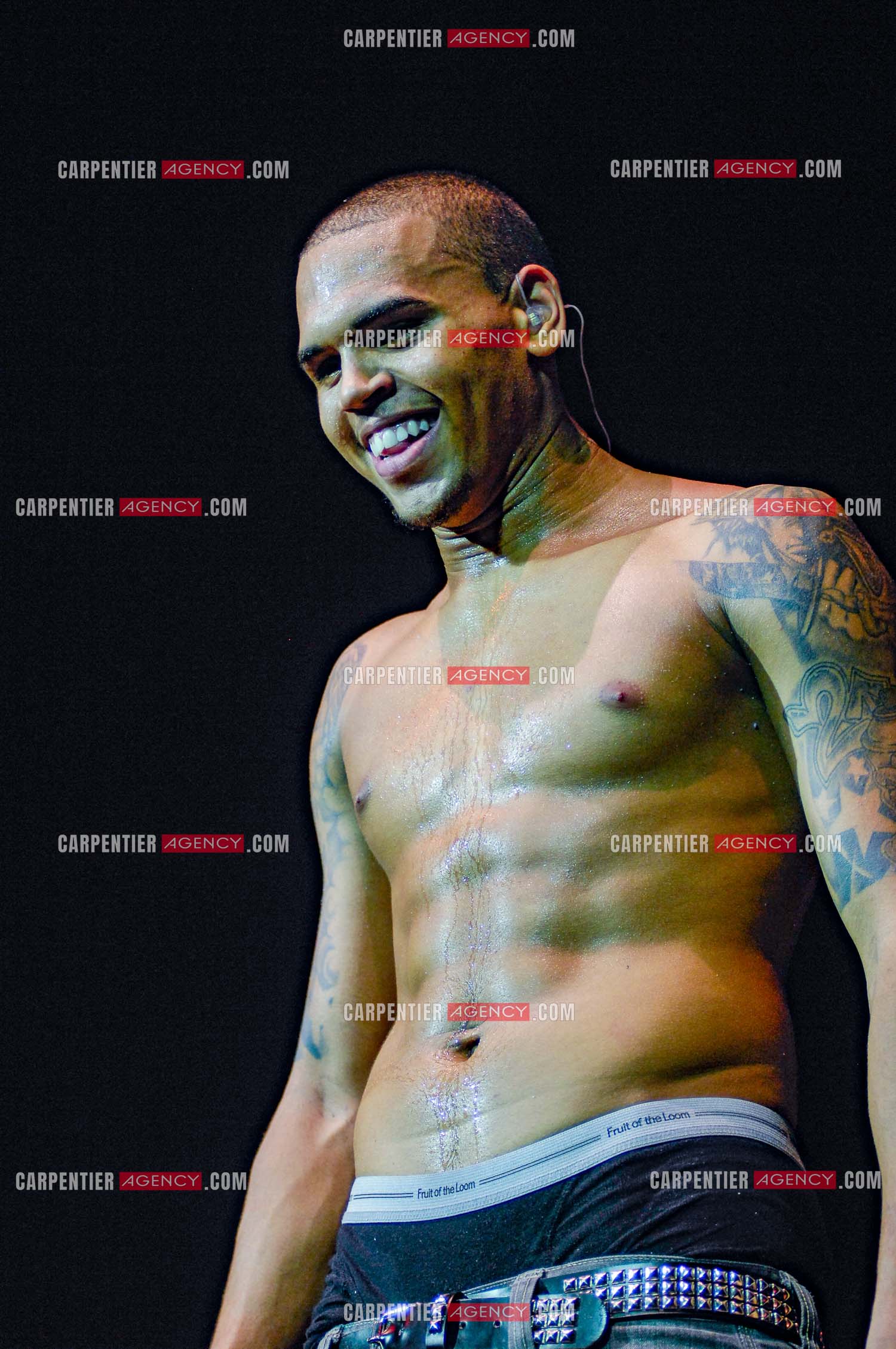 Le rappeur Chris Brown en concert au Zénith de Paris en 2008.  ( Exclusif )