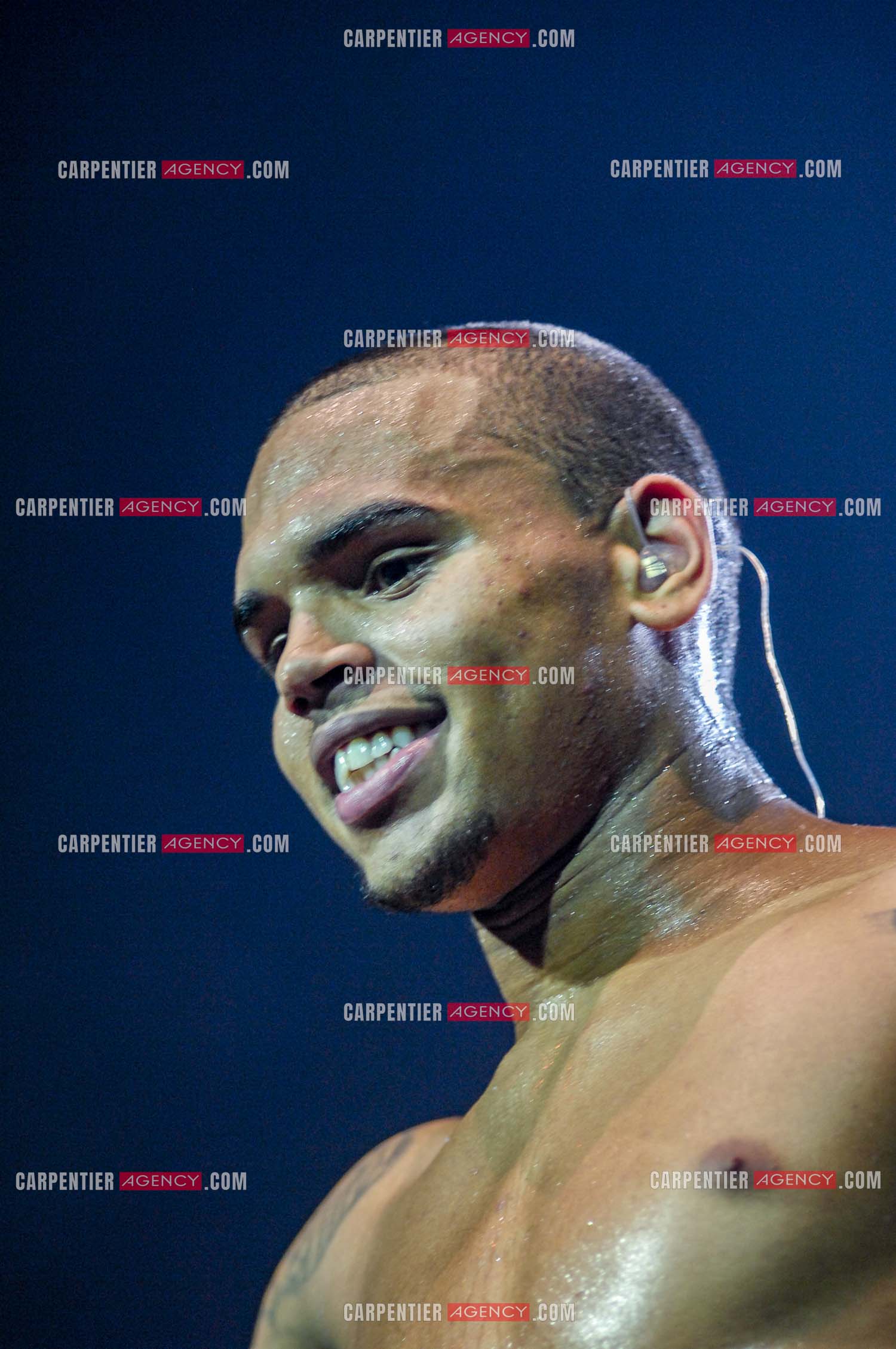 Le rappeur Chris Brown en concert au Zénith de Paris en 2008.  ( Exclusif )