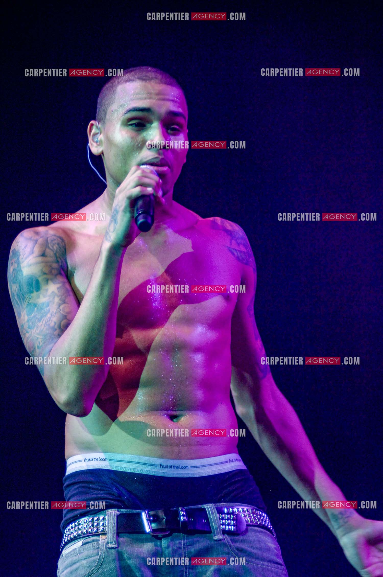 Le rappeur Chris Brown en concert au Zénith de Paris en 2008.  ( Exclusif )