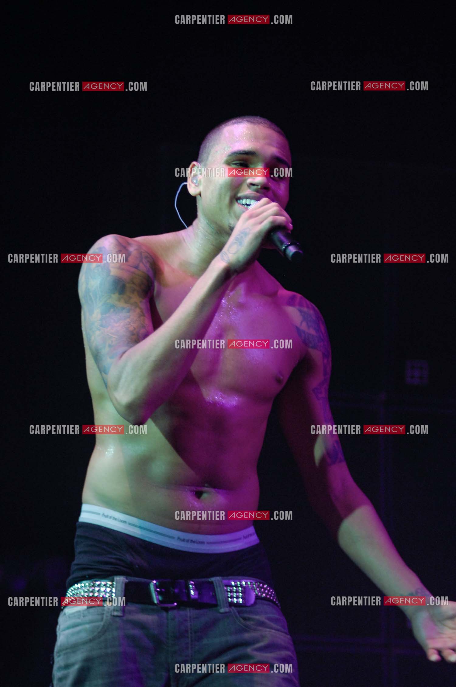 Le rappeur Chris Brown en concert au Zénith de Paris en 2008.  ( Exclusif )