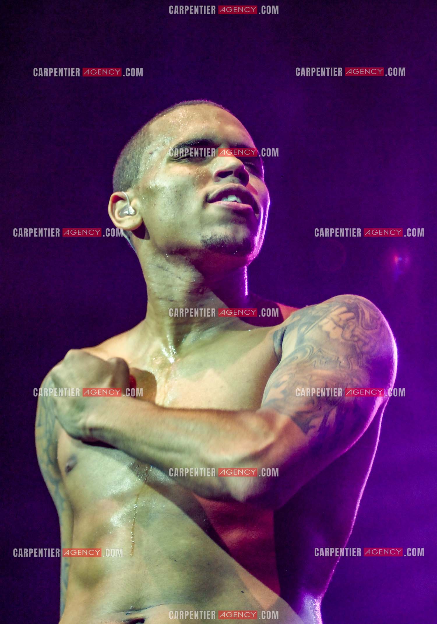 Le rappeur Chris Brown en concert au Zénith de Paris en 2008.  ( Exclusif )