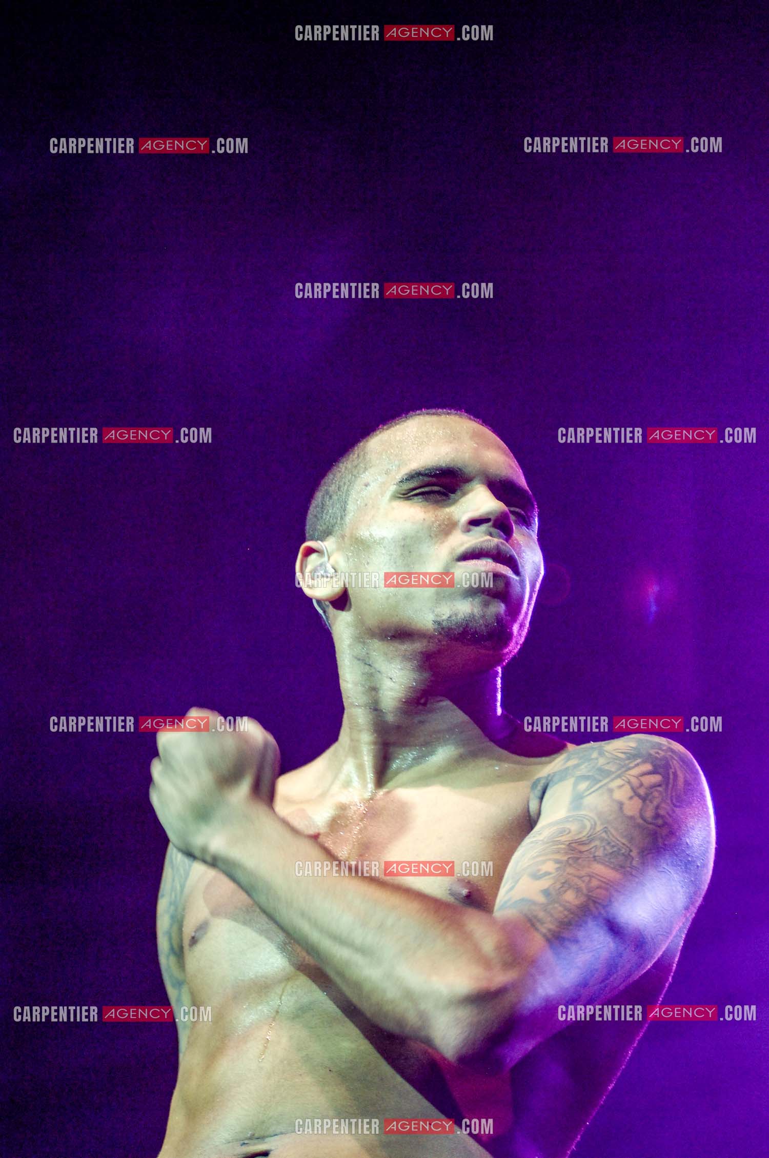 Le rappeur Chris Brown en concert au Zénith de Paris en 2008.  ( Exclusif )