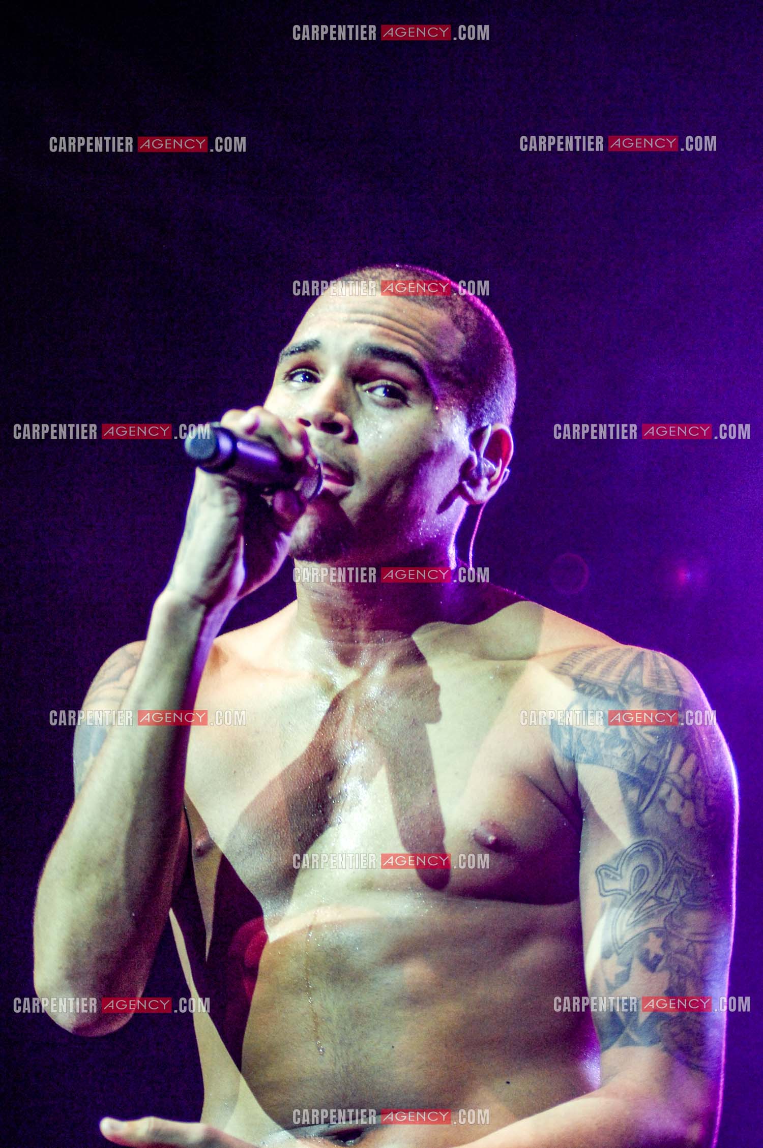 Le rappeur Chris Brown en concert au Zénith de Paris en 2008.  ( Exclusif )