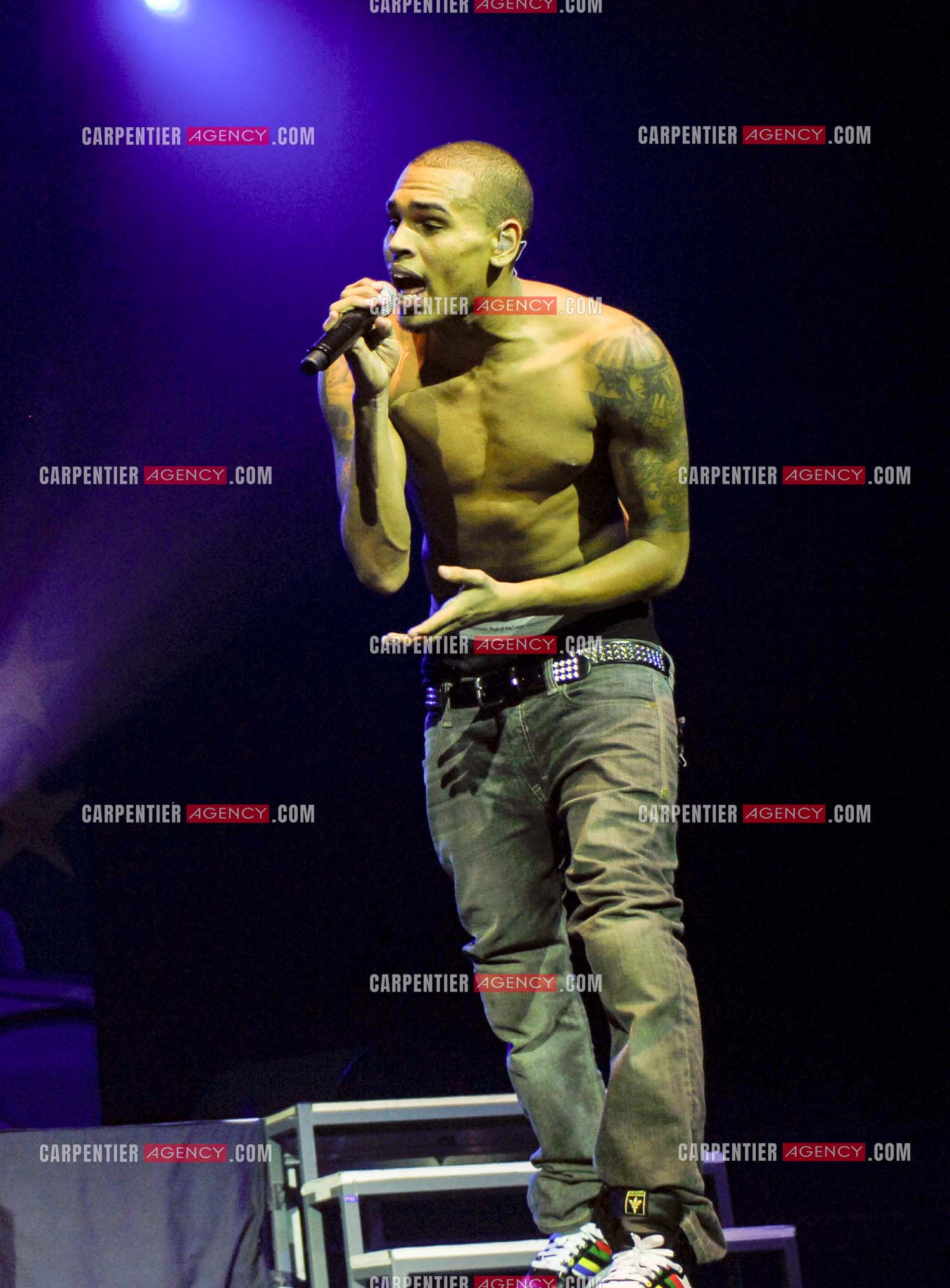 Le rappeur Chris Brown en concert au Zénith de Paris en 2008.  ( Exclusif )