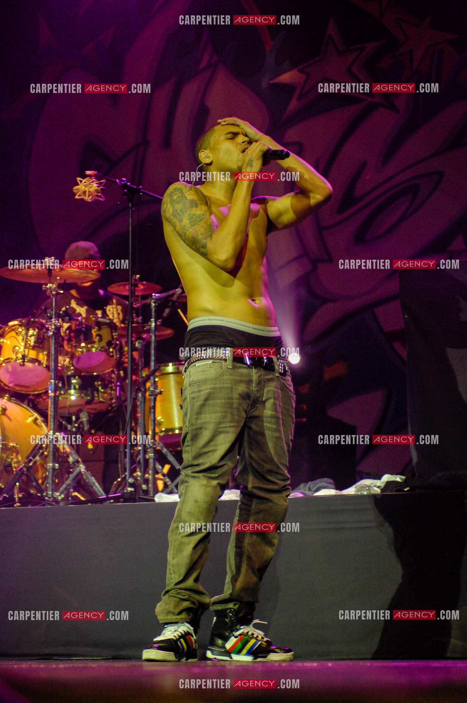 Le rappeur Chris Brown en concert au Zénith de Paris en 2008.  ( Exclusif )