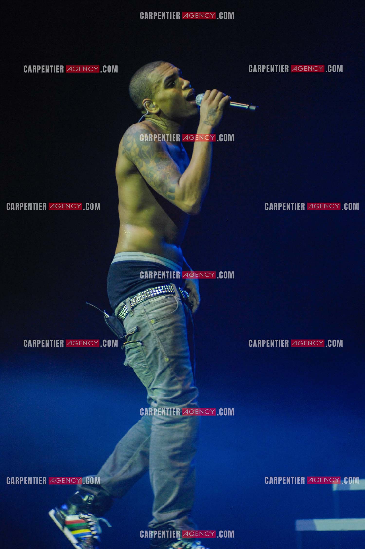 Le rappeur Chris Brown en concert au Zénith de Paris en 2008.  ( Exclusif )