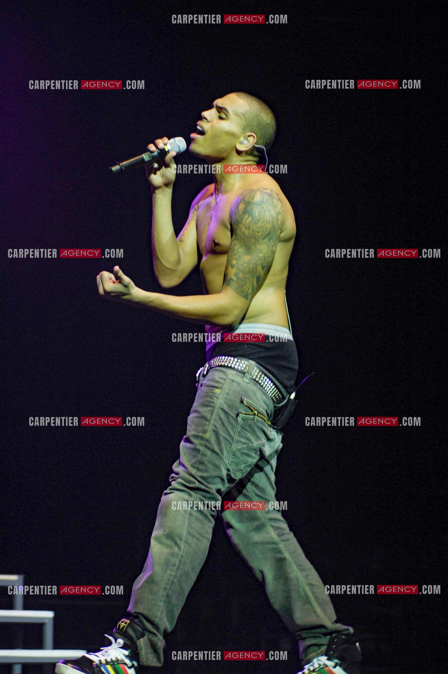 Le rappeur Chris Brown en concert au Zénith de Paris en 2008.  ( Exclusif )