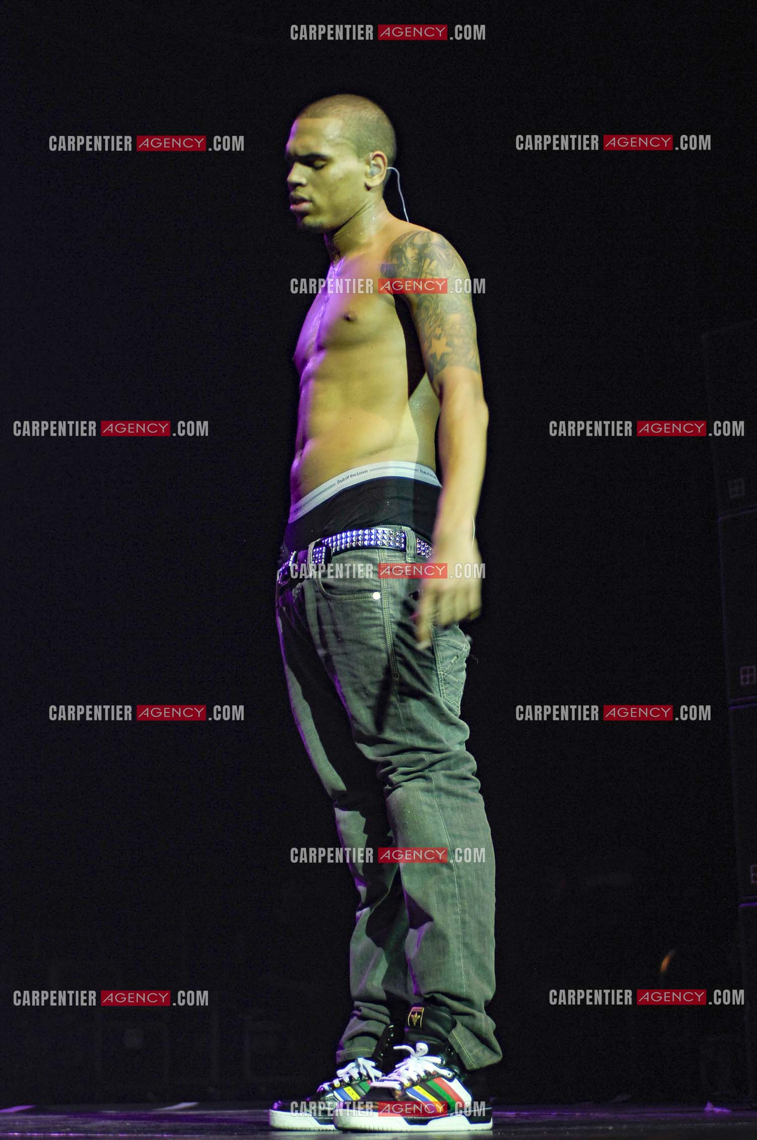 Le rappeur Chris Brown en concert au Zénith de Paris en 2008.  ( Exclusif )