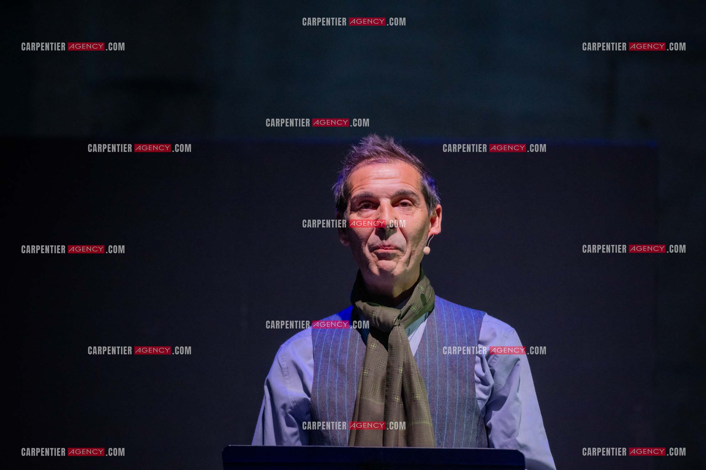 L'actrice Julie Depardieu et l'acteur Stefan Druet Toukaïeff réunis pour la pièce “Bunker“ au festival Cardin à Lacoste le 14 juillet 2024.  ( Exclusif )