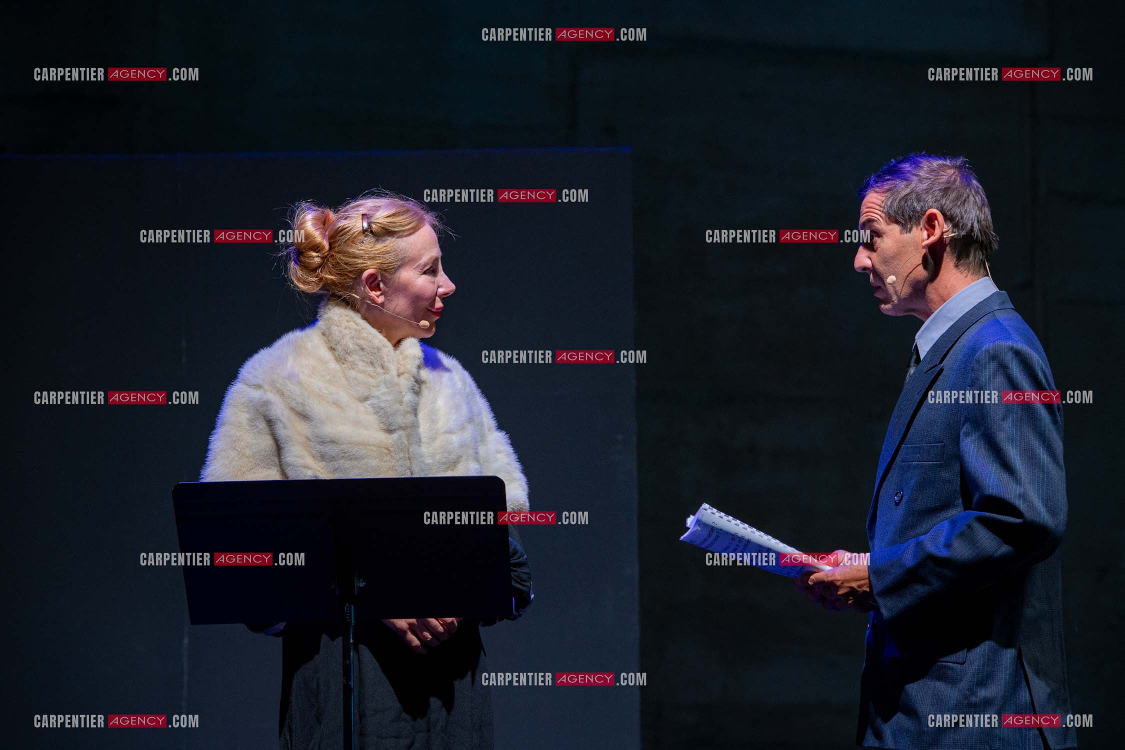 L'actrice Julie Depardieu et l'acteur Stefan Druet Toukaïeff réunis pour la pièce “Bunker“ au festival Cardin à Lacoste le 14 juillet 2024.  ( Exclusif )