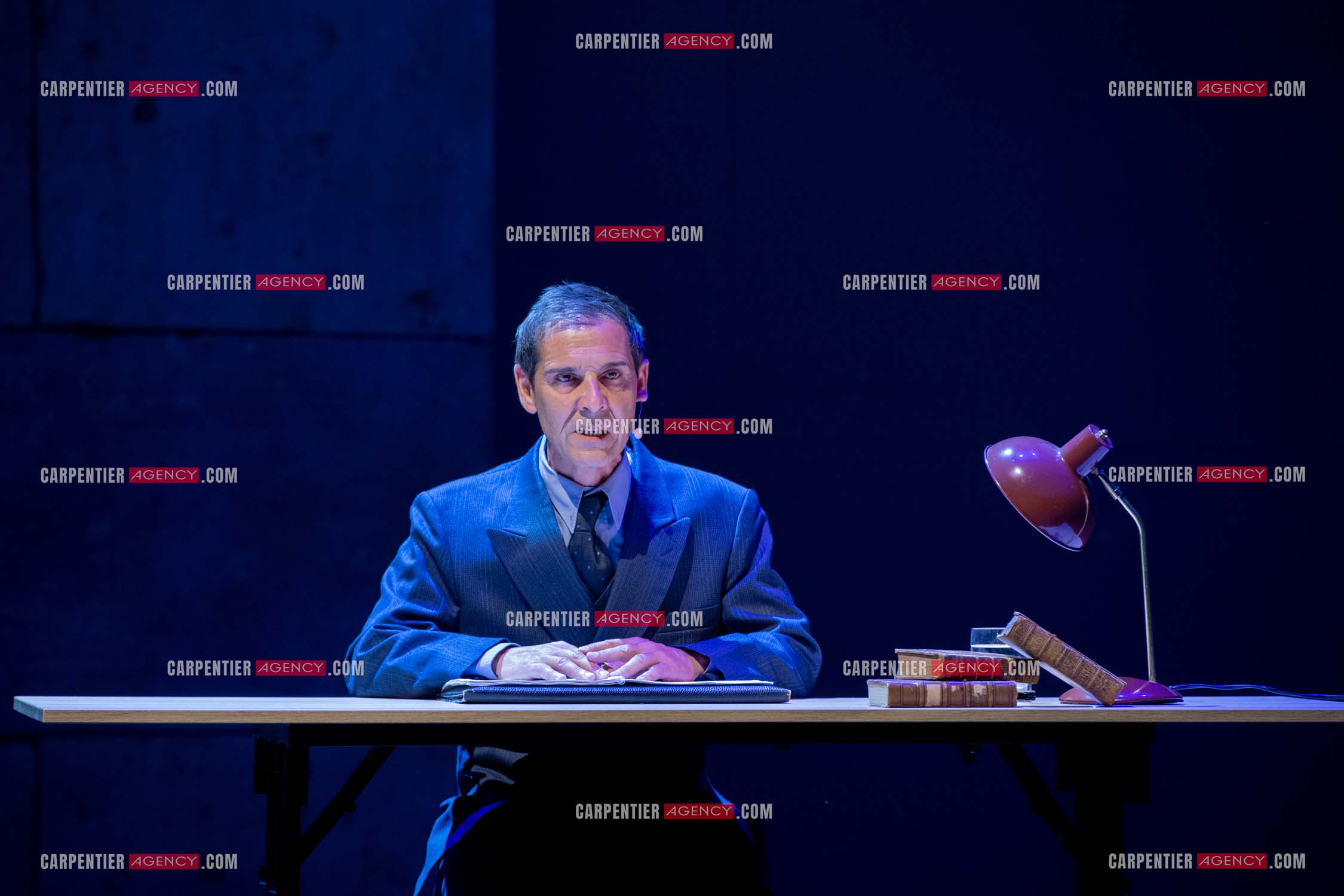 L'actrice Julie Depardieu et l'acteur Stefan Druet Toukaïeff réunis pour la pièce “Bunker“ au festival Cardin à Lacoste le 14 juillet 2024.  ( Exclusif )