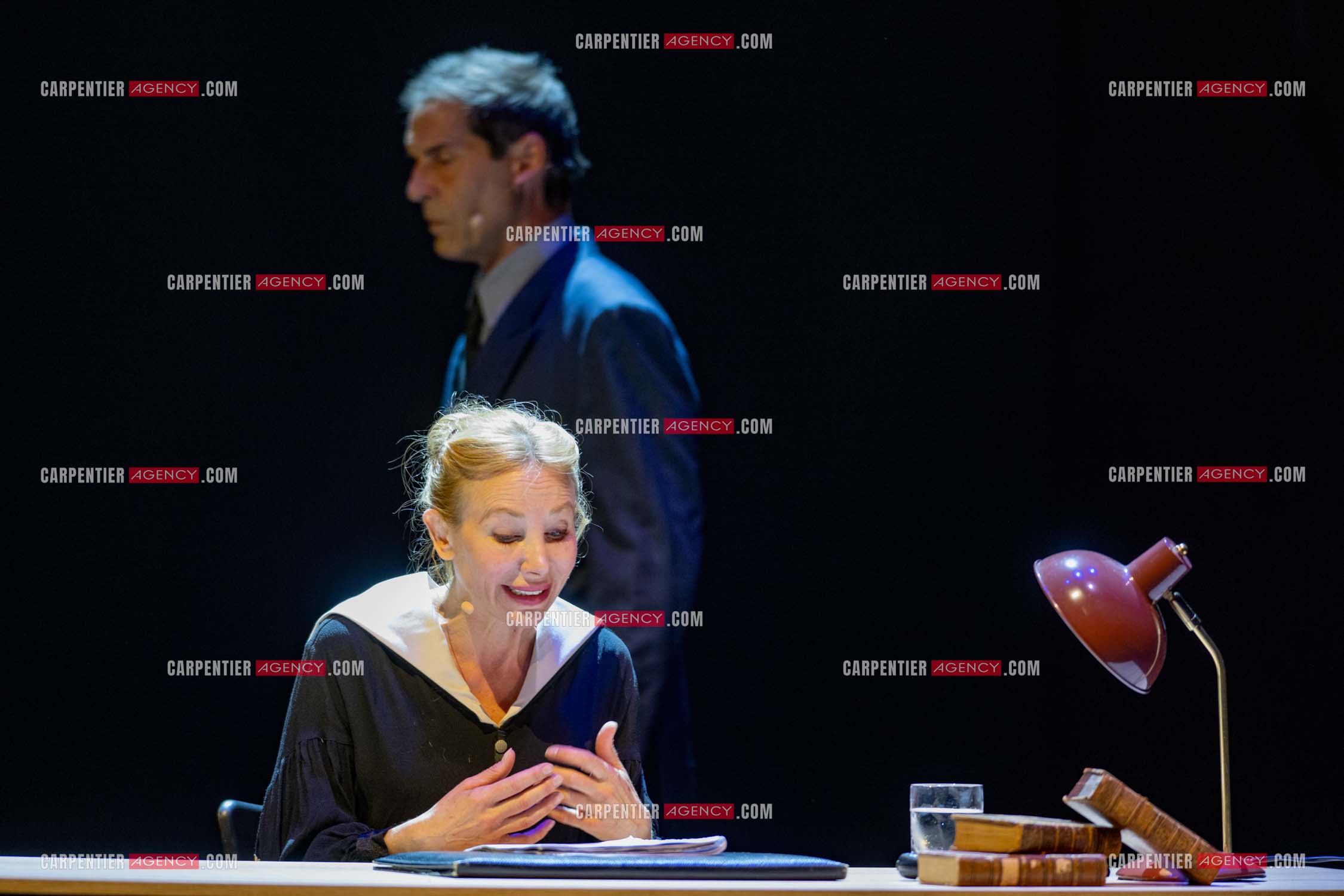 L'actrice Julie Depardieu et l'acteur Stefan Druet Toukaïeff réunis pour la pièce “Bunker“ au festival Cardin à Lacoste le 14 juillet 2024.  ( Exclusif )