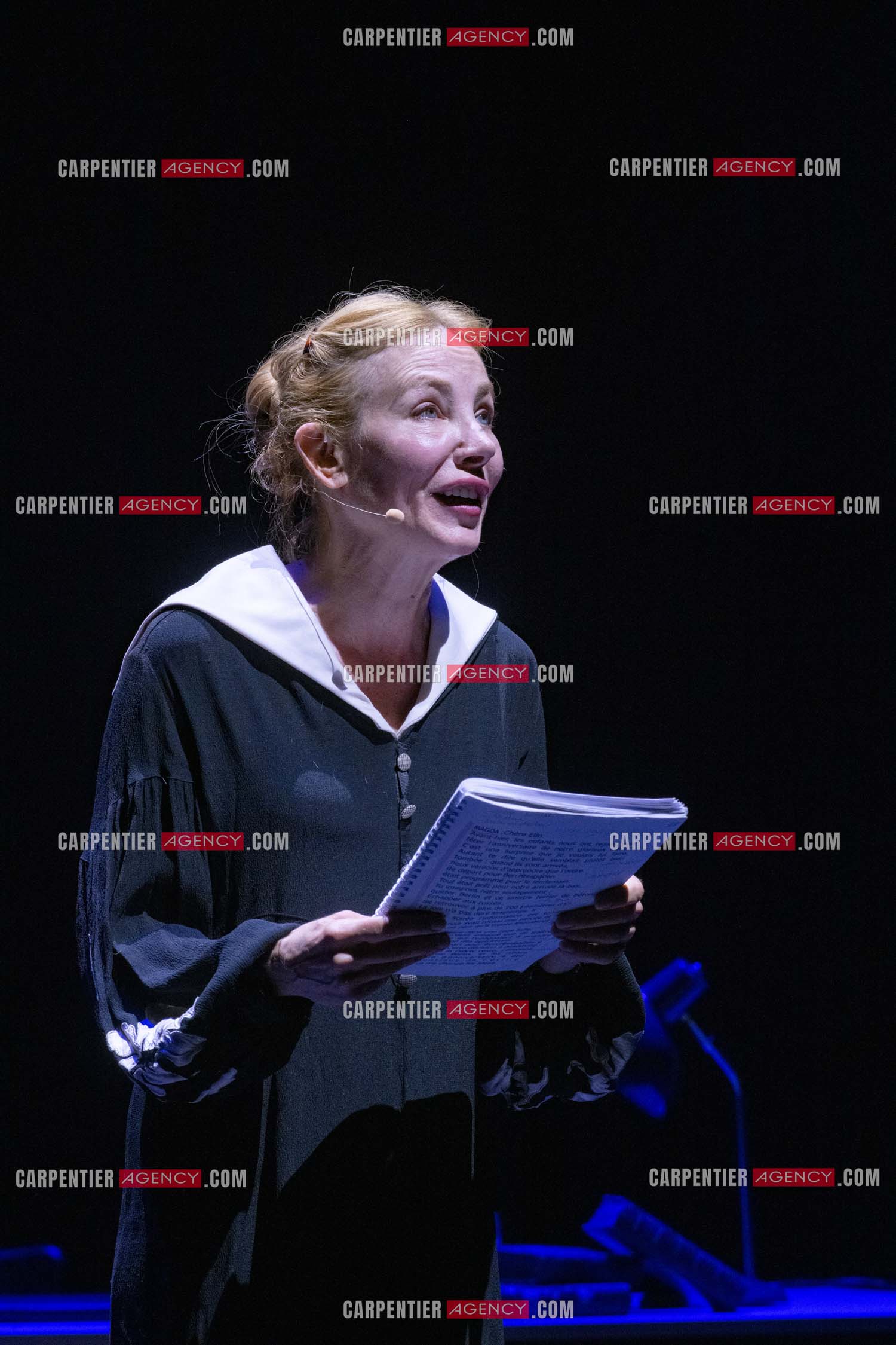 L'actrice Julie Depardieu et l'acteur Stefan Druet Toukaïeff réunis pour la pièce “Bunker“ au festival Cardin à Lacoste le 14 juillet 2024.  ( Exclusif )