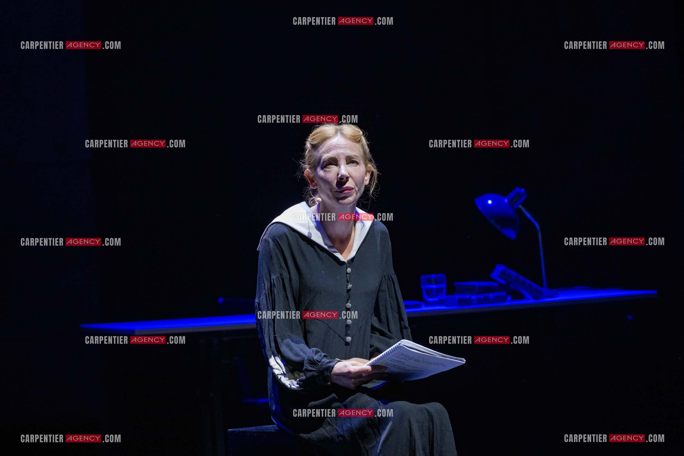 L'actrice Julie Depardieu et l'acteur Stefan Druet Toukaïeff réunis pour la pièce “Bunker“ au festival Cardin à Lacoste le 14 juillet 2024.  ( Exclusif )