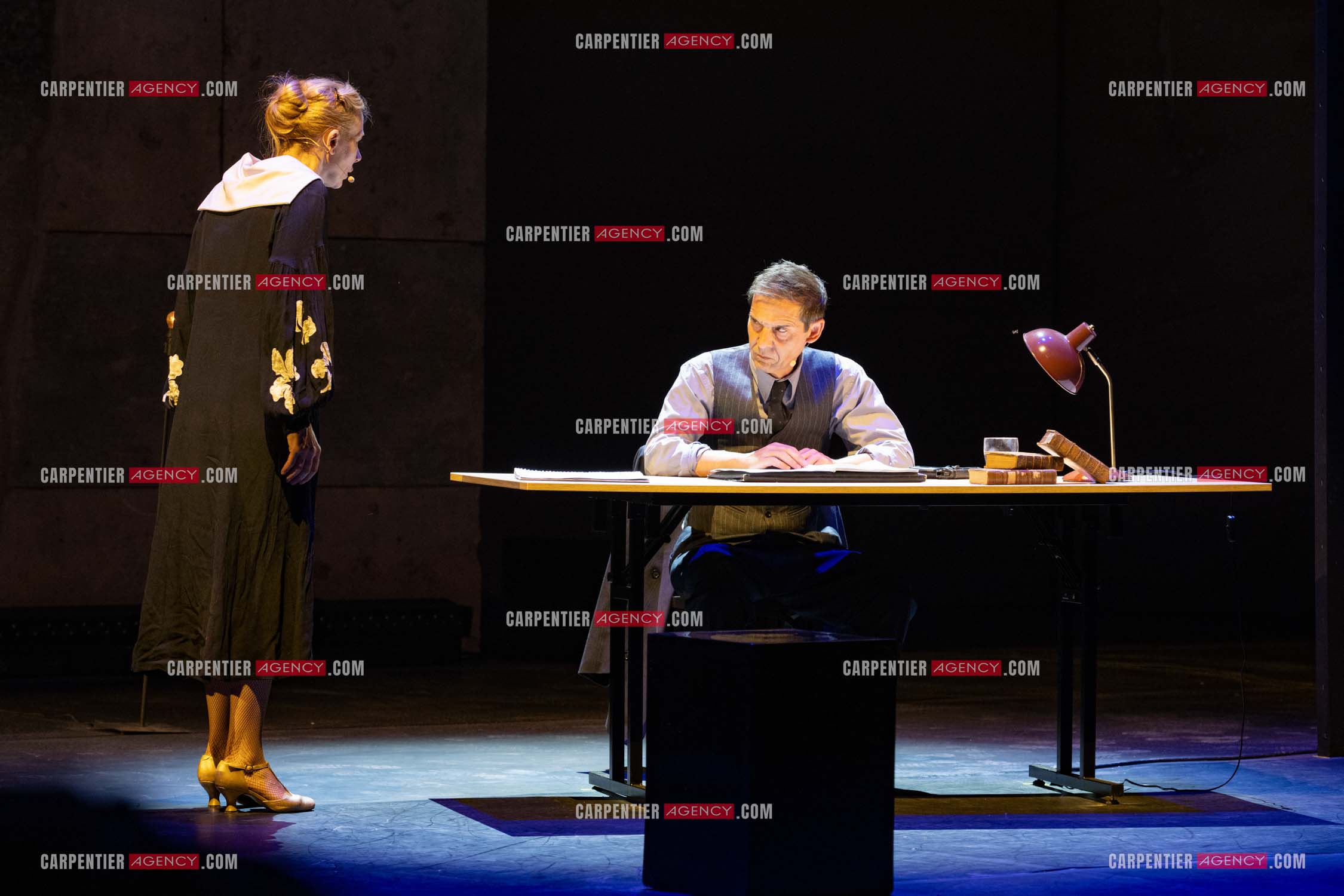 L'actrice Julie Depardieu et l'acteur Stefan Druet Toukaïeff réunis pour la pièce “Bunker“ au festival Cardin à Lacoste le 14 juillet 2024.  ( Exclusif )