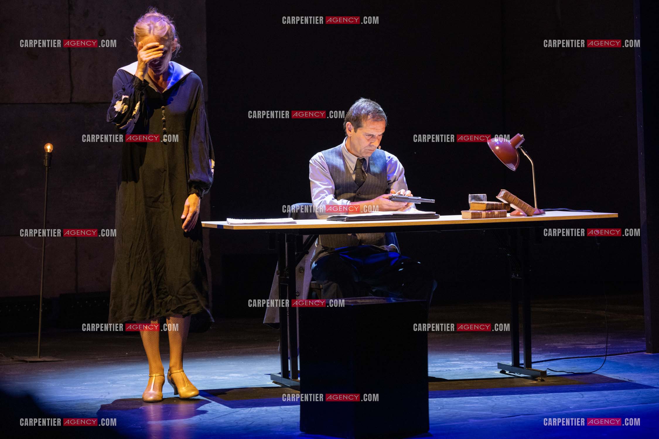 L'actrice Julie Depardieu et l'acteur Stefan Druet Toukaïeff réunis pour la pièce “Bunker“ au festival Cardin à Lacoste le 14 juillet 2024.  ( Exclusif )