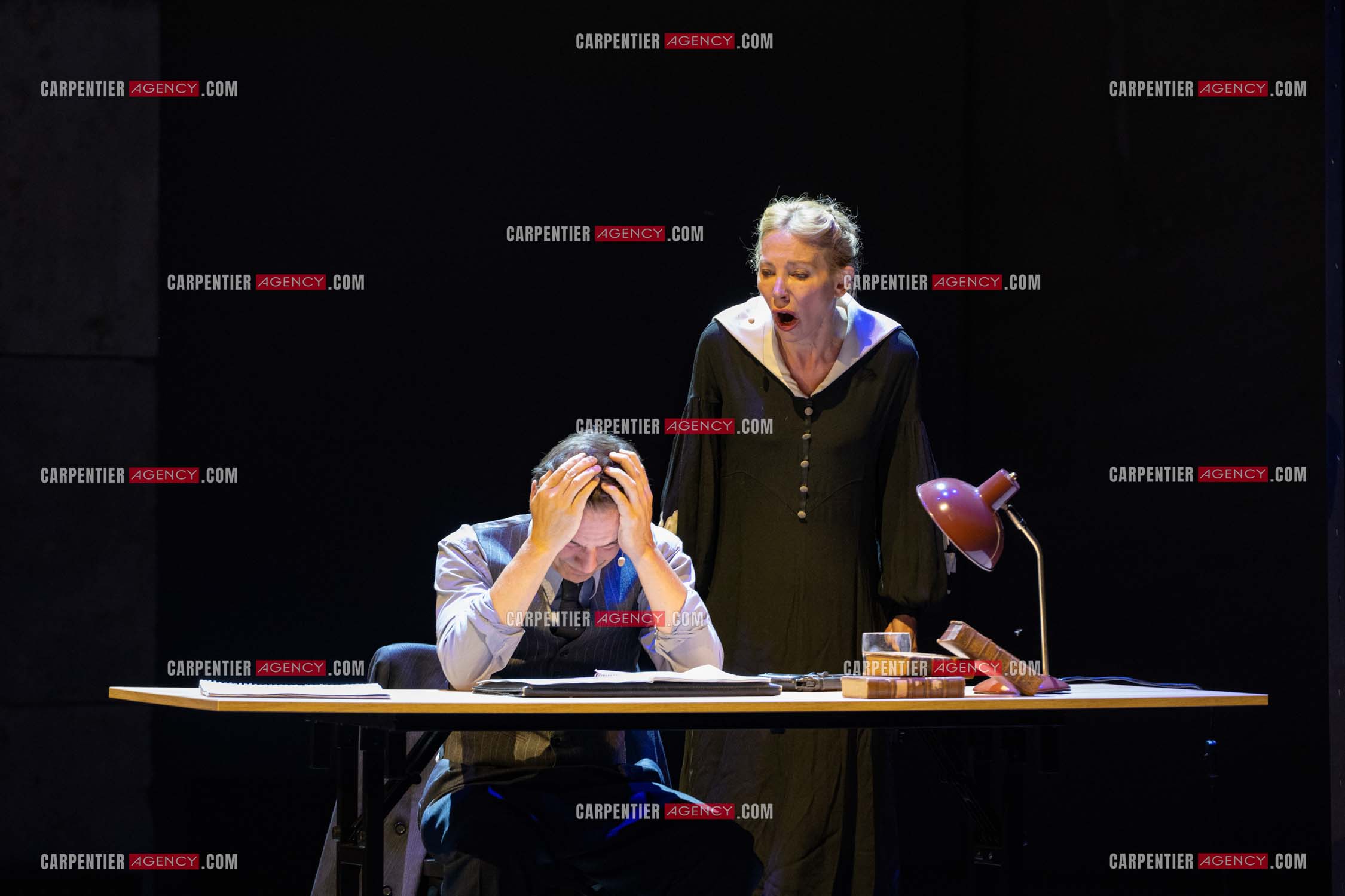 L'actrice Julie Depardieu et l'acteur Stefan Druet Toukaïeff réunis pour la pièce “Bunker“ au festival Cardin à Lacoste le 14 juillet 2024.  ( Exclusif )