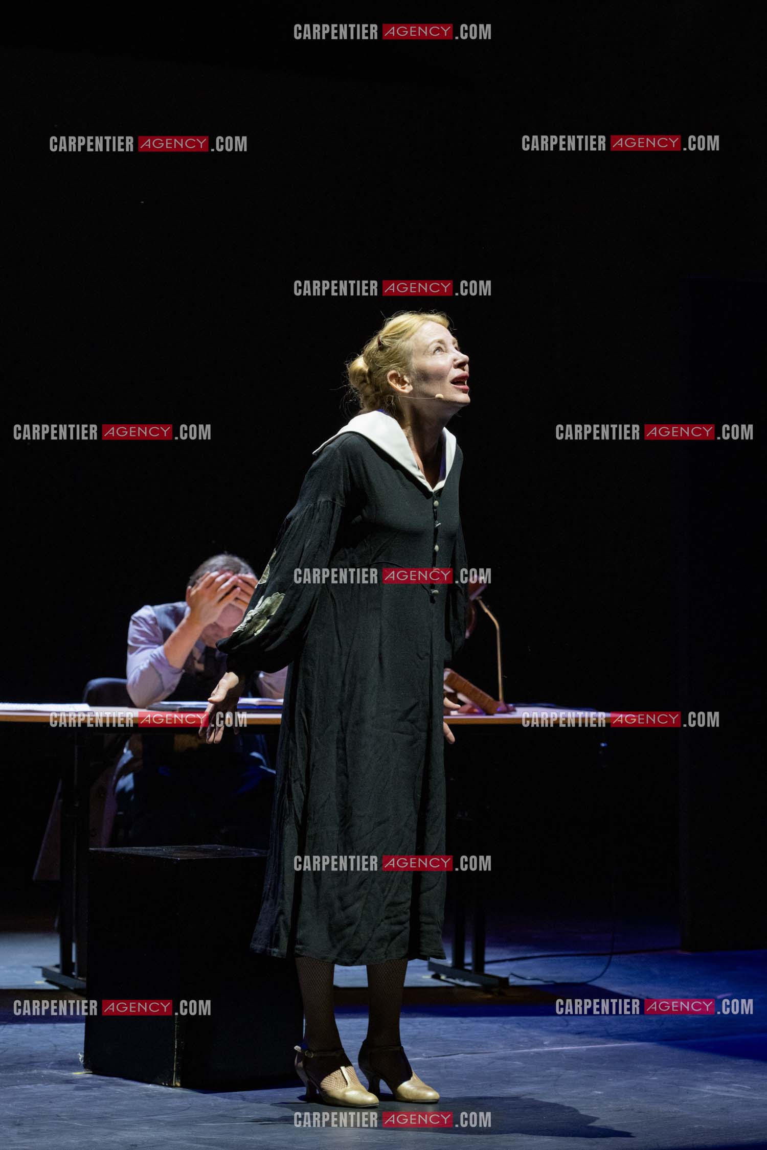L'actrice Julie Depardieu et l'acteur Stefan Druet Toukaïeff réunis pour la pièce “Bunker“ au festival Cardin à Lacoste le 14 juillet 2024.  ( Exclusif )