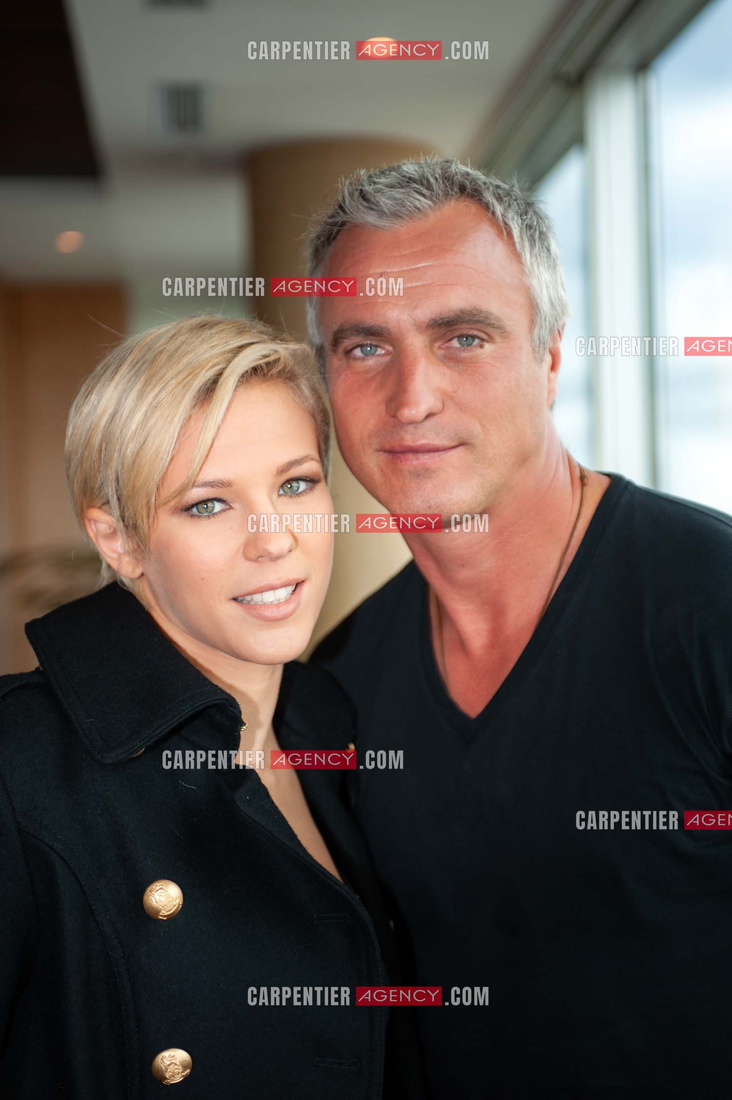 La chanteuse Lorie Pester et le footballeur David Ginola ensemble dans la série “ LES FEUX DE L'AMOUR “.    ( Exclusif )