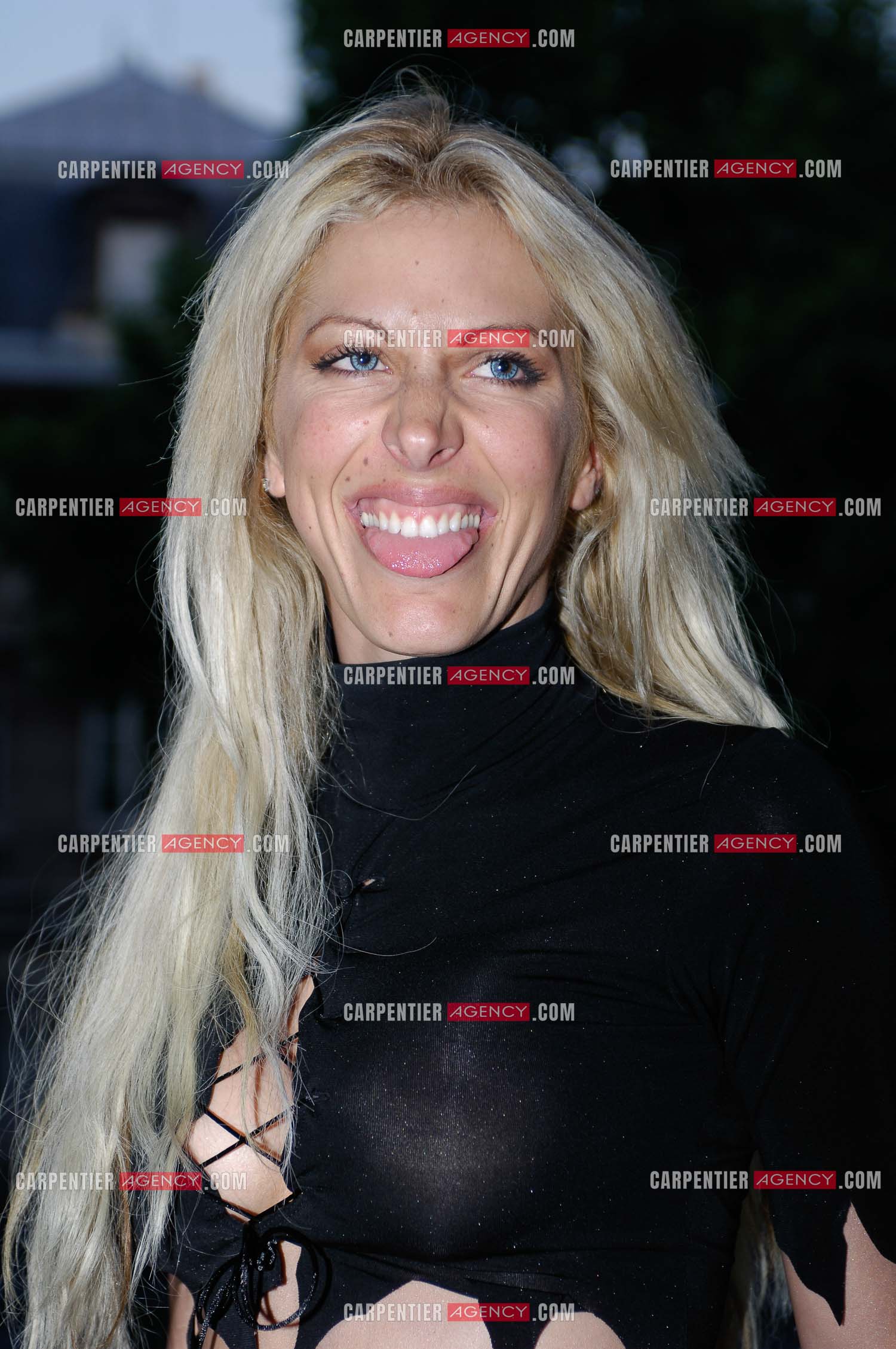 Loana Petrucciani dit Loana en soirée à Paris. ( Eclusif )