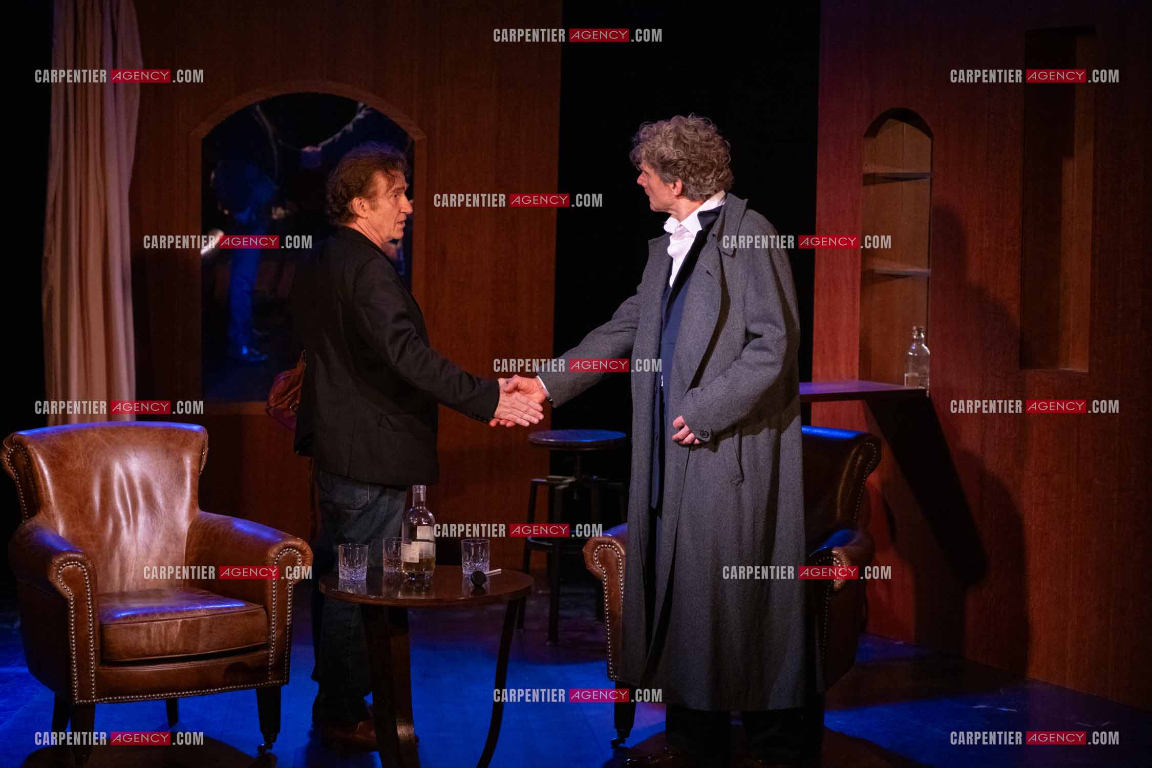 Actuellement à l'affiche au Festival d'Avignon, la pièce “UNE HEURE À T'ATTENDRE“ au théâtre du Chêne Noir à Avignon, les acteurs Thierry Frémont et Nicolas Vaude.  ( Exclusif )