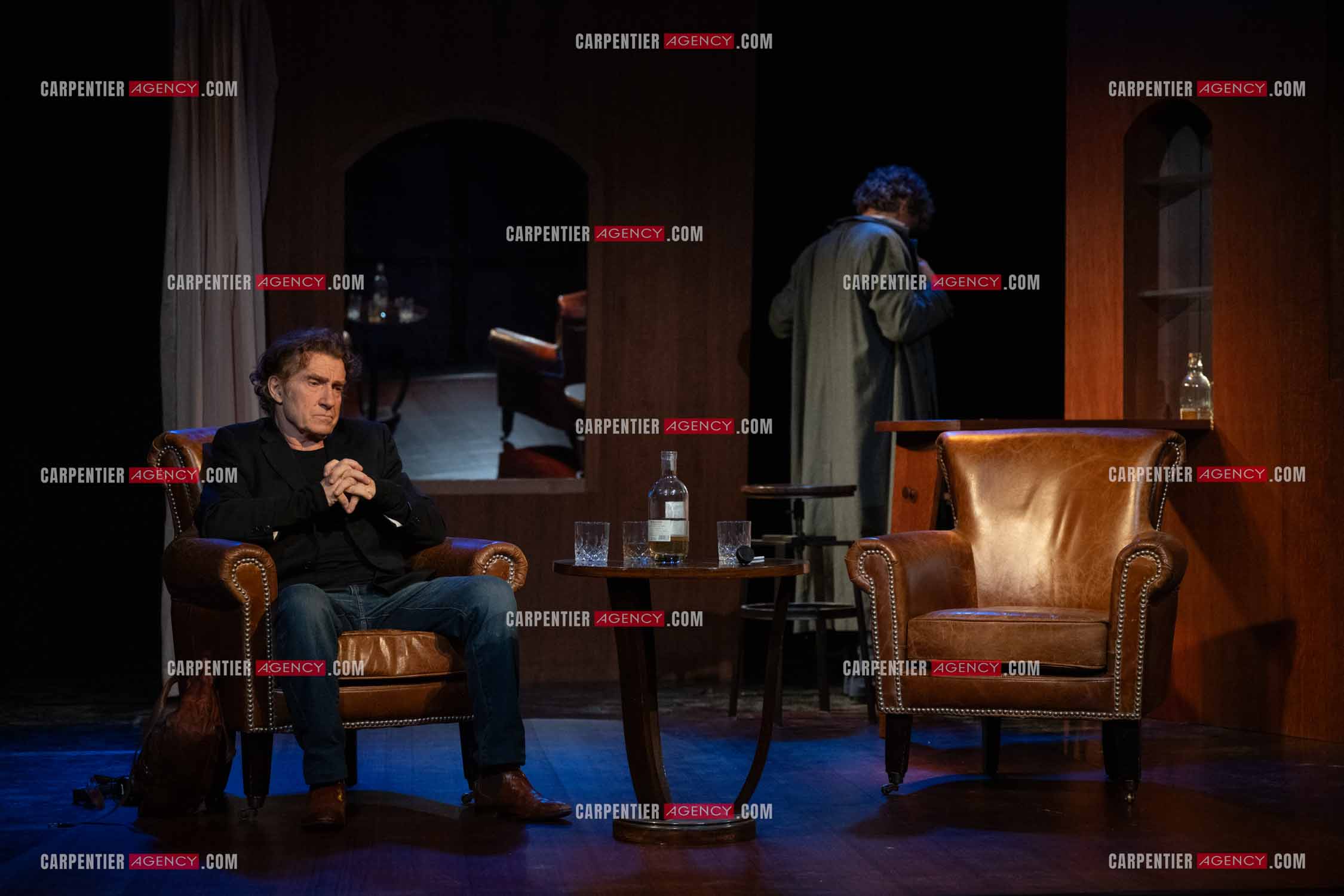 Actuellement à l'affiche au Festival d'Avignon, la pièce “UNE HEURE À T'ATTENDRE“ au théâtre du Chêne Noir à Avignon, les acteurs Thierry Frémont et Nicolas Vaude.  ( Exclusif )