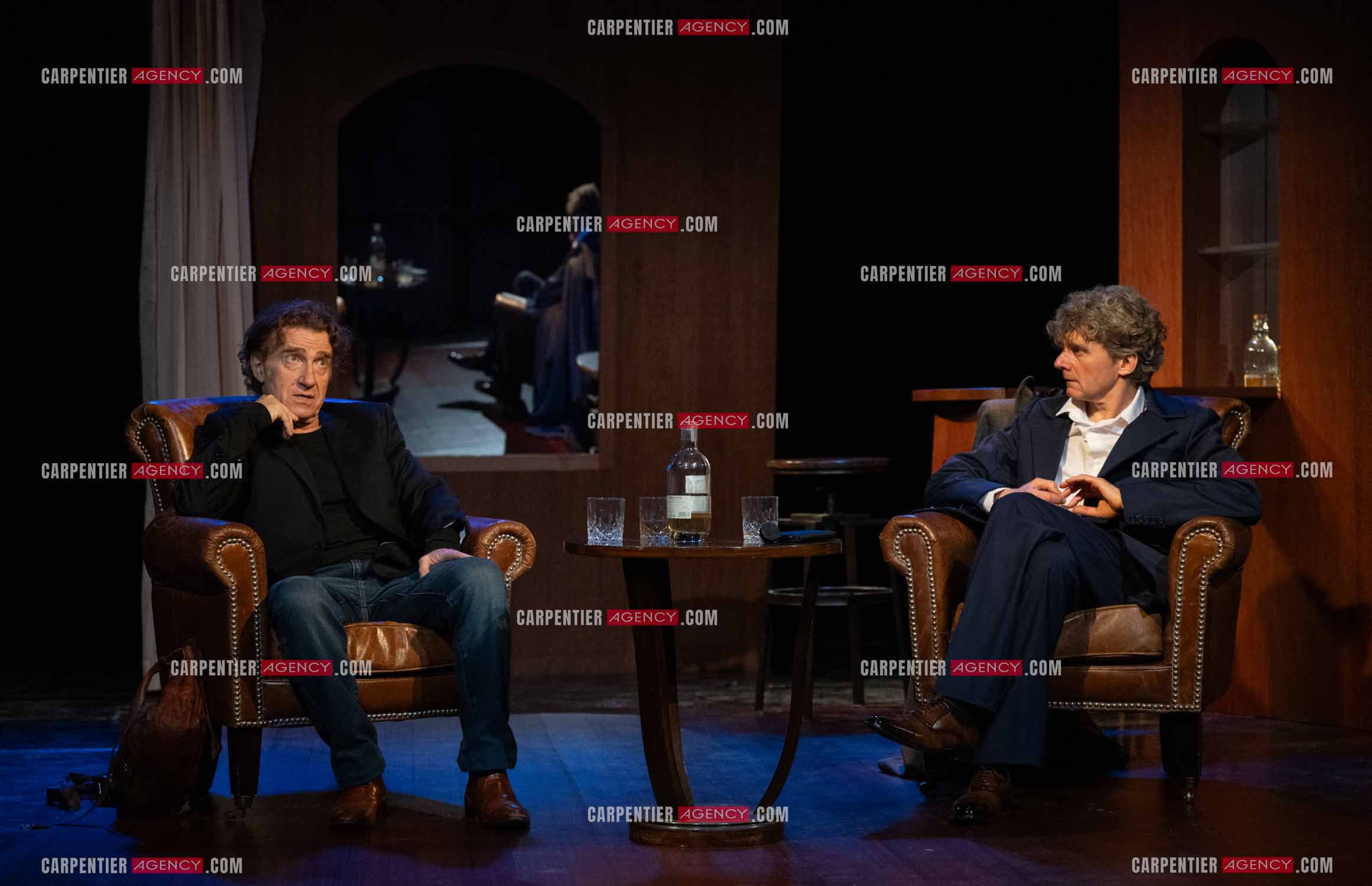Actuellement à l'affiche au Festival d'Avignon, la pièce “UNE HEURE À T'ATTENDRE“ au théâtre du Chêne Noir à Avignon, les acteurs Thierry Frémont et Nicolas Vaude.  ( Exclusif )