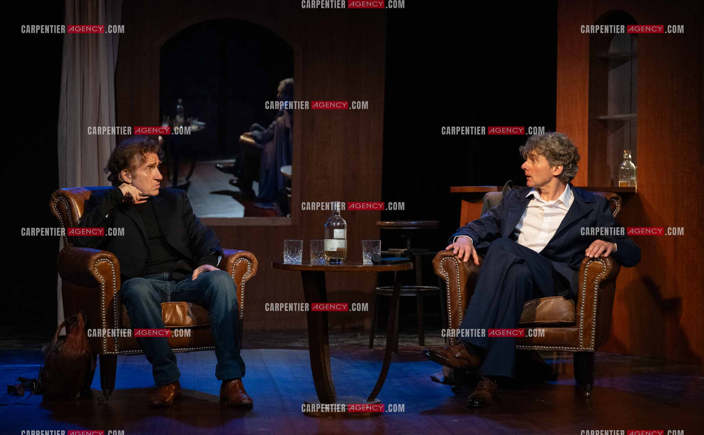 Actuellement à l'affiche au Festival d'Avignon, la pièce “UNE HEURE À T'ATTENDRE“ au théâtre du Chêne Noir à Avignon, les acteurs Thierry Frémont et Nicolas Vaude.  ( Exclusif )