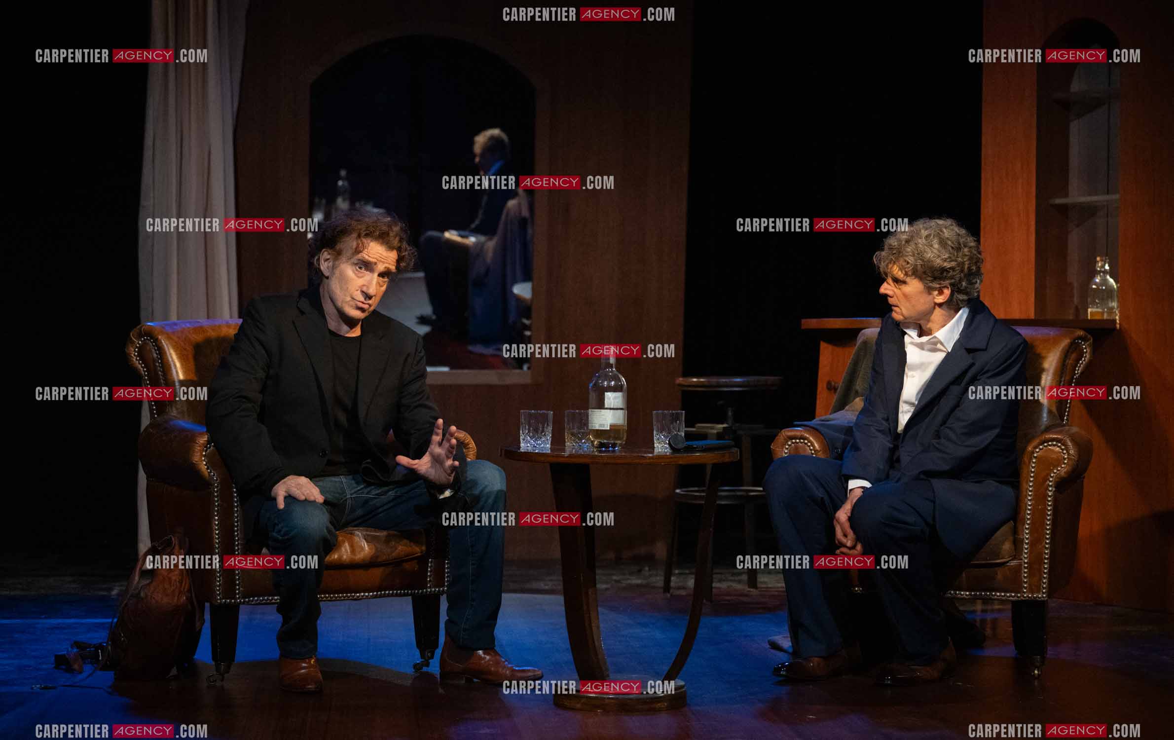 Actuellement à l'affiche au Festival d'Avignon, la pièce “UNE HEURE À T'ATTENDRE“ au théâtre du Chêne Noir à Avignon, les acteurs Thierry Frémont et Nicolas Vaude.  ( Exclusif )