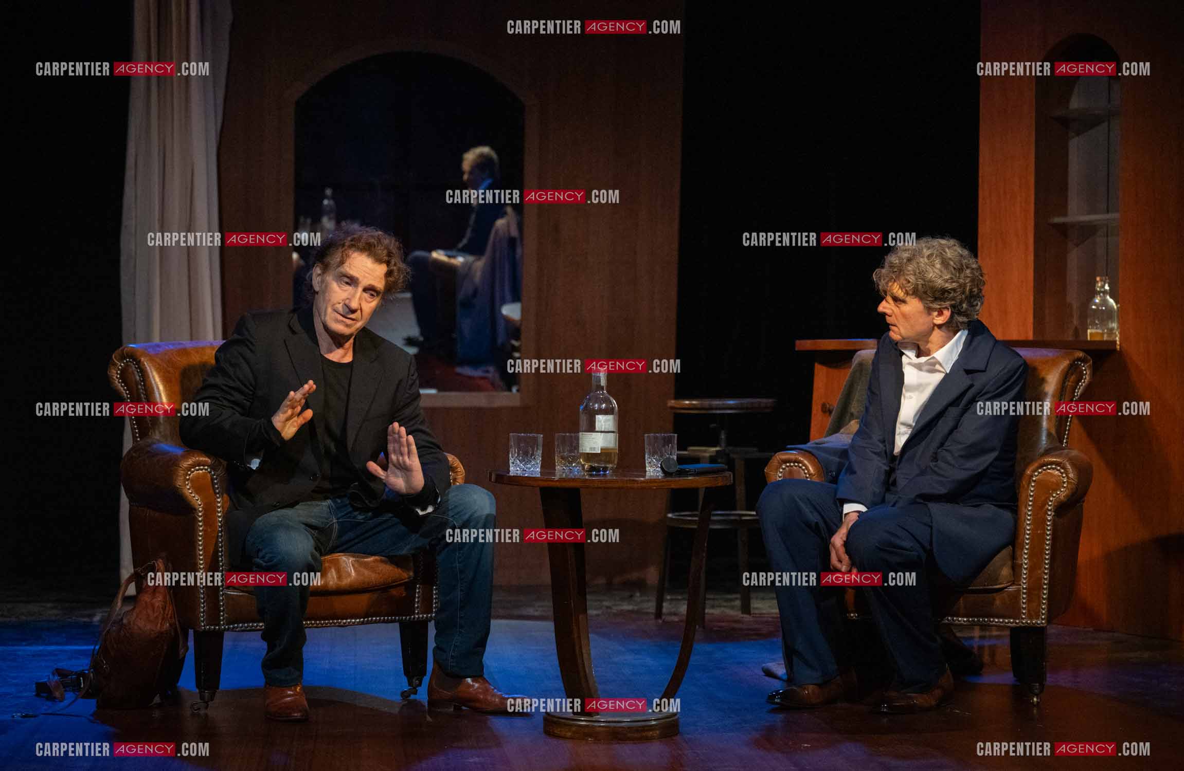 Actuellement à l'affiche au Festival d'Avignon, la pièce “UNE HEURE À T'ATTENDRE“ au théâtre du Chêne Noir à Avignon, les acteurs Thierry Frémont et Nicolas Vaude.  ( Exclusif )