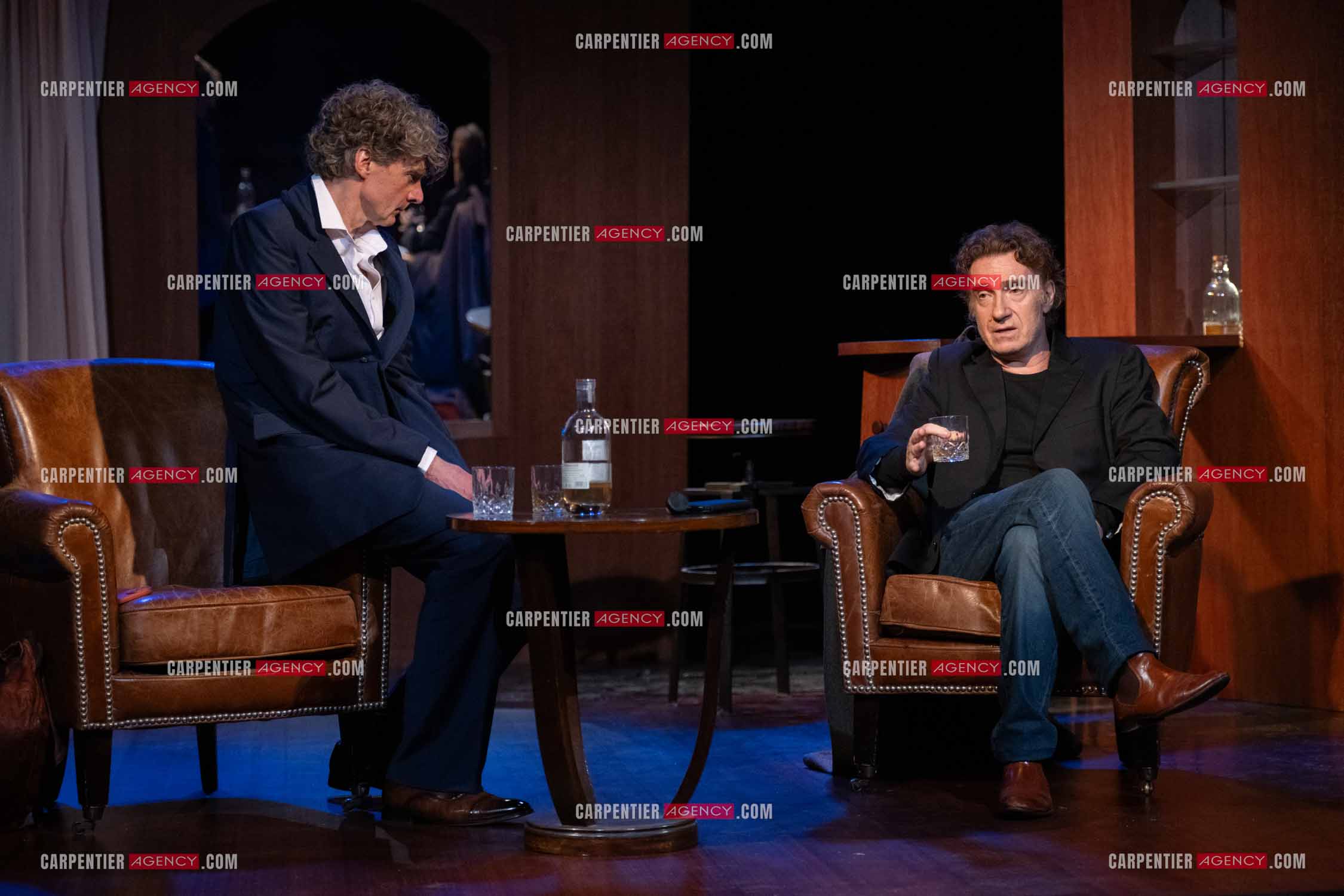 Actuellement à l'affiche au Festival d'Avignon, la pièce “UNE HEURE À T'ATTENDRE“ au théâtre du Chêne Noir à Avignon, les acteurs Thierry Frémont et Nicolas Vaude.  ( Exclusif )
