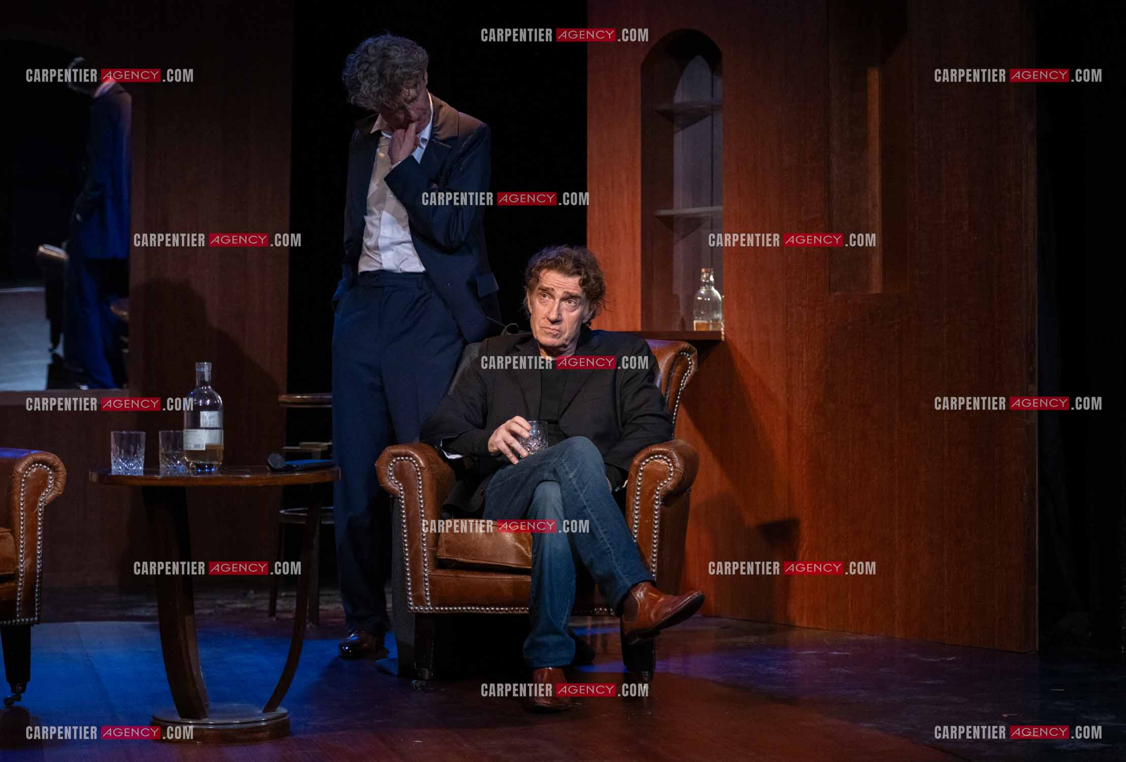 Actuellement à l'affiche au Festival d'Avignon, la pièce “UNE HEURE À T'ATTENDRE“ au théâtre du Chêne Noir à Avignon, les acteurs Thierry Frémont et Nicolas Vaude.  ( Exclusif )