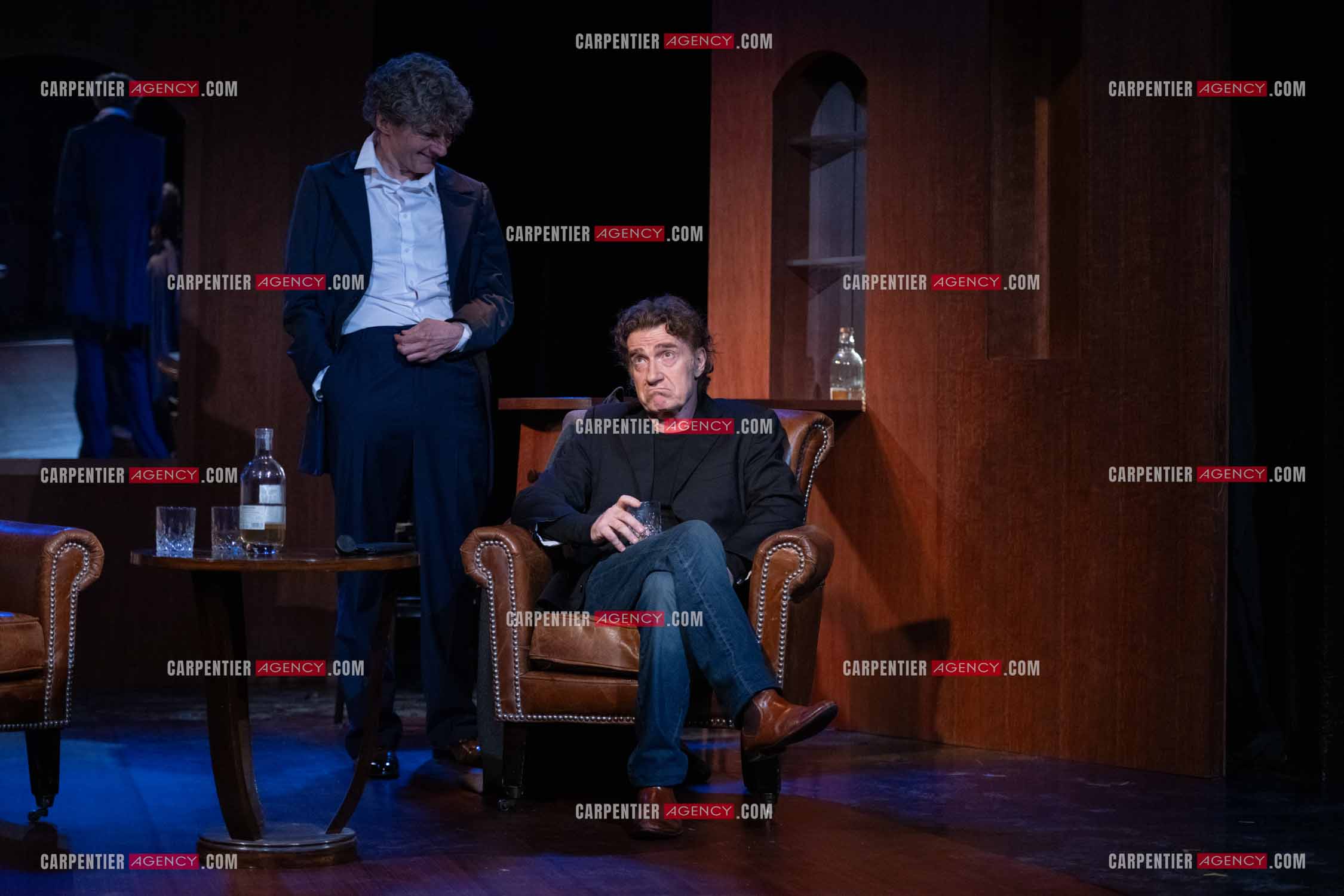 Actuellement à l'affiche au Festival d'Avignon, la pièce “UNE HEURE À T'ATTENDRE“ au théâtre du Chêne Noir à Avignon, les acteurs Thierry Frémont et Nicolas Vaude.  ( Exclusif )