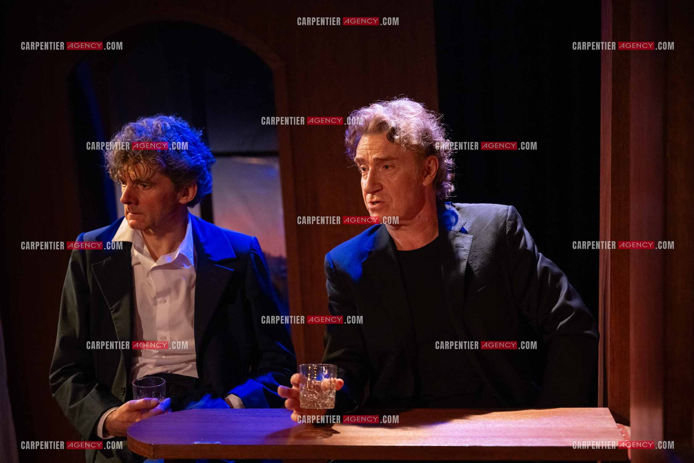 Actuellement à l'affiche au Festival d'Avignon, la pièce “UNE HEURE À T'ATTENDRE“ au théâtre du Chêne Noir à Avignon, les acteurs Thierry Frémont et Nicolas Vaude.  ( Exclusif )