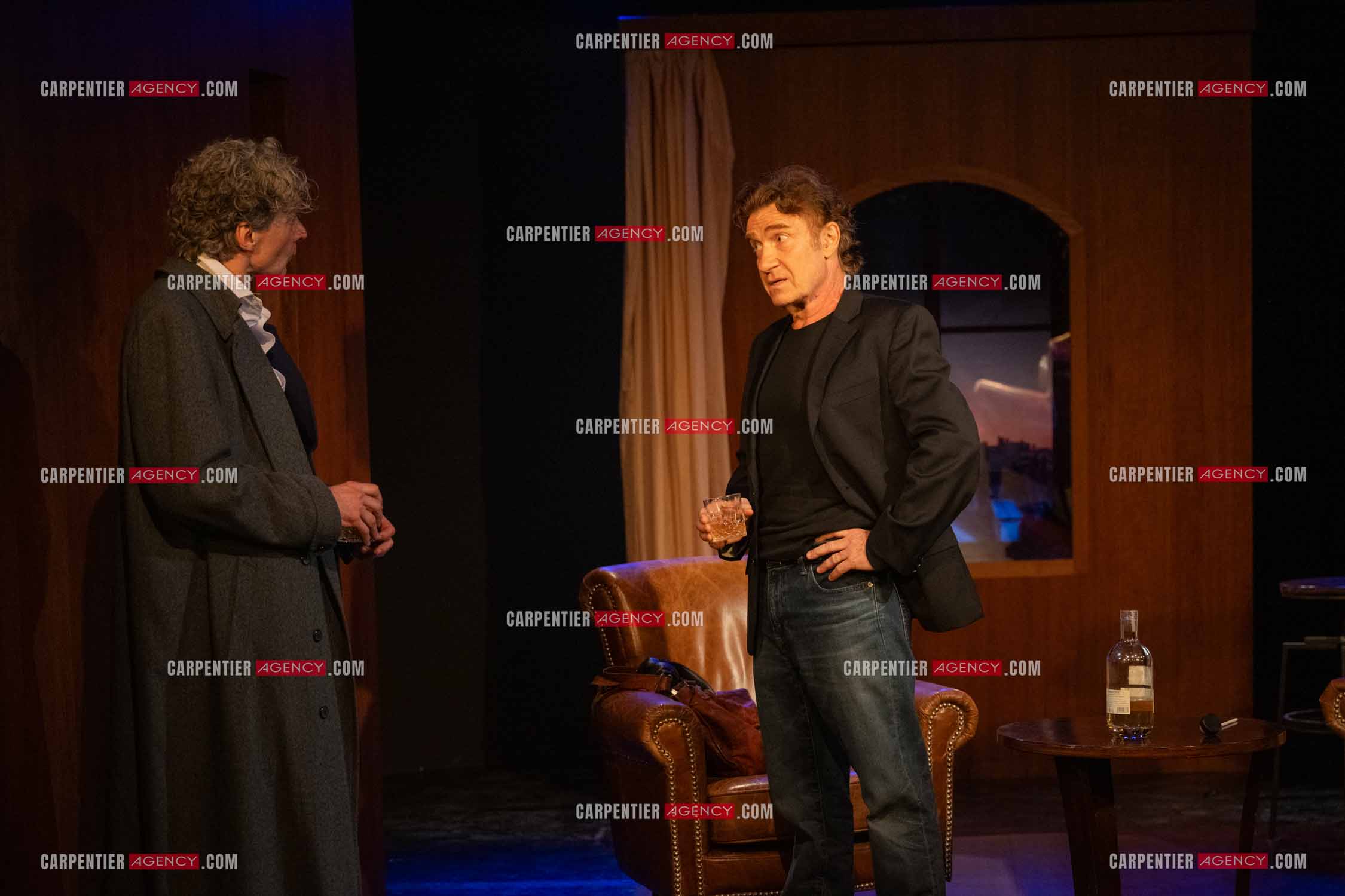 Actuellement à l'affiche au Festival d'Avignon, la pièce “UNE HEURE À T'ATTENDRE“ au théâtre du Chêne Noir à Avignon, les acteurs Thierry Frémont et Nicolas Vaude.  ( Exclusif )