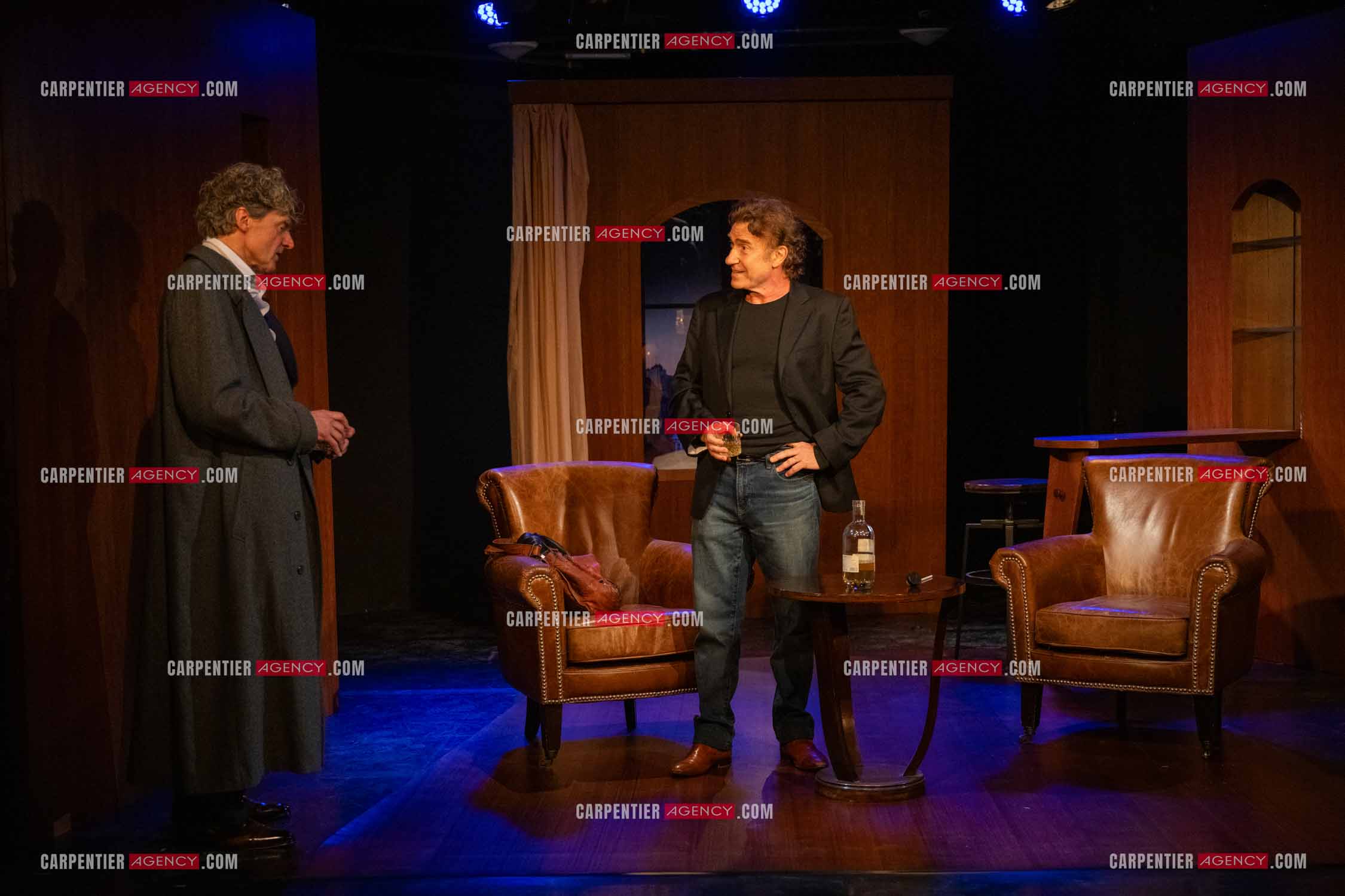 Actuellement à l'affiche au Festival d'Avignon, la pièce “UNE HEURE À T'ATTENDRE“ au théâtre du Chêne Noir à Avignon, les acteurs Thierry Frémont et Nicolas Vaude.  ( Exclusif )