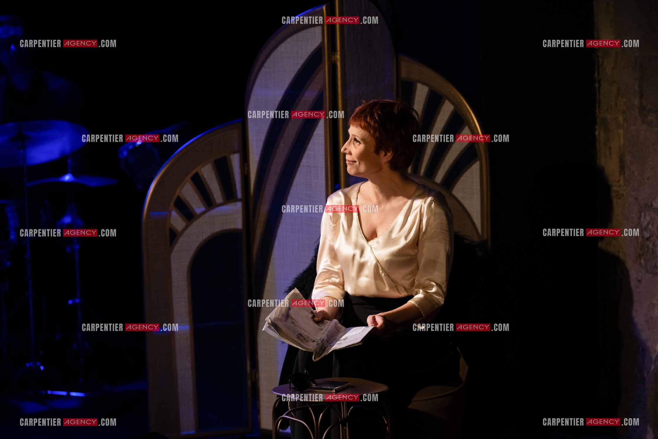 Spectacle musical racontant la vie de Monsieur Cole Porter. La chanteuse Isabelle Georges dans le rôle d'une Linda accompagnée d'un trio jazzy ( piano, contrebasse et batterie ).  ( Exclusif )