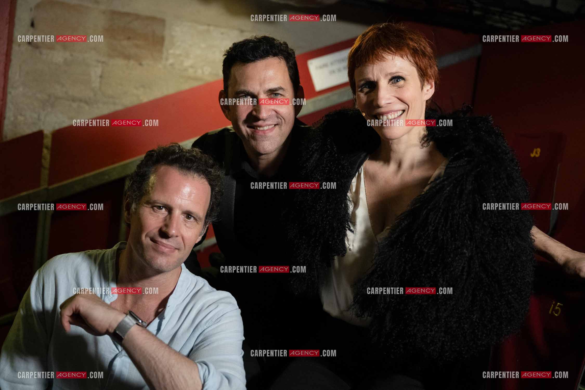 Spectacle musical racontant la vie de Monsieur Cole Porter. La chanteuse Isabelle Georges dans le rôle d'une Linda accompagnée d'un trio jazzy ( piano, contrebasse et batterie ). Le metteur en scène Tristan Petitgirard, Frederik Steenbrink et Isabelle Georges. ( Exclusif )