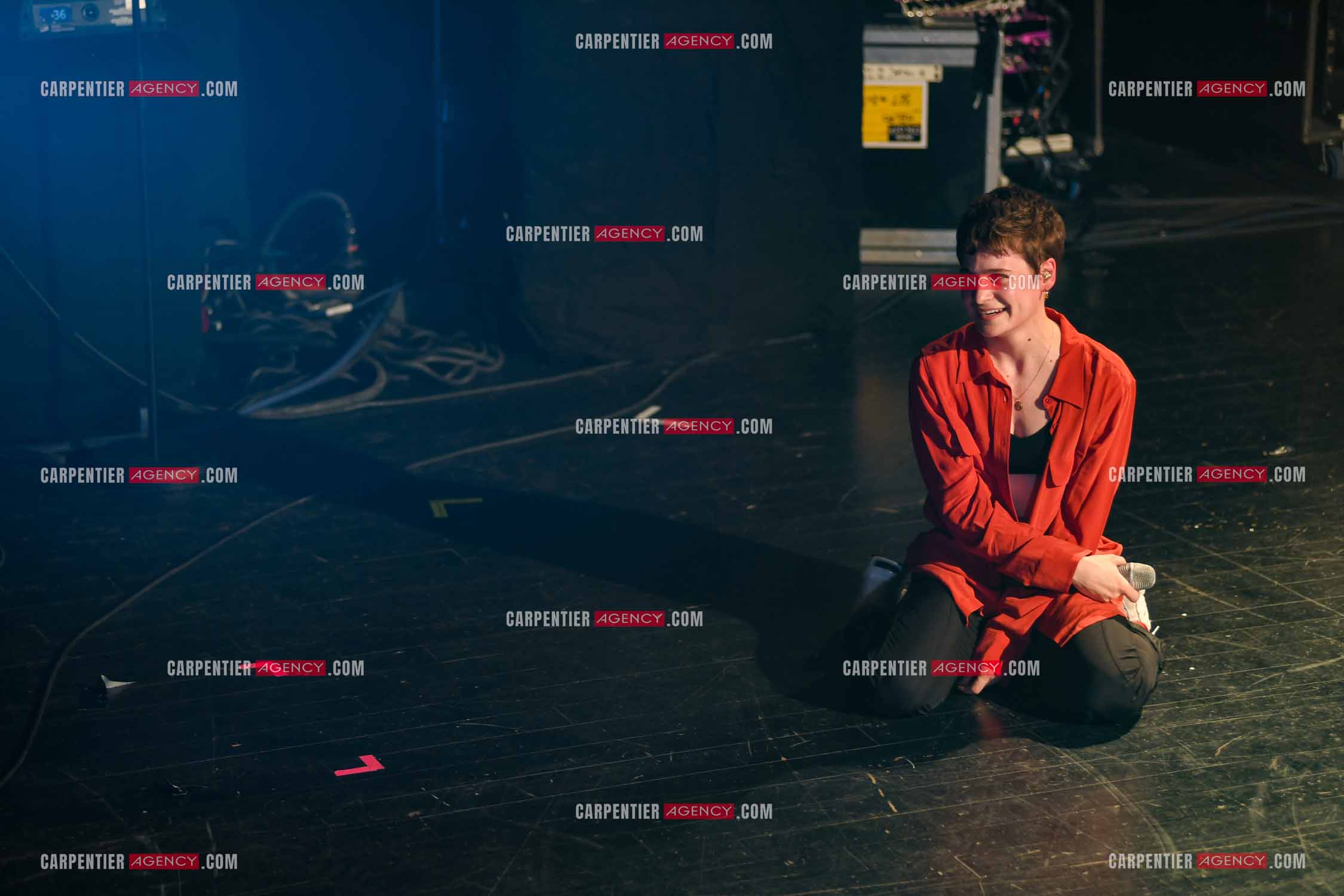 Concert au TRIANON “ POP-ROCK LIVE “ organisé par RTL2 le 05 Octobre 2018 à Paris. La chanteuse Christine and the Queens et ses danseurs face au public.  ( Exclusif )