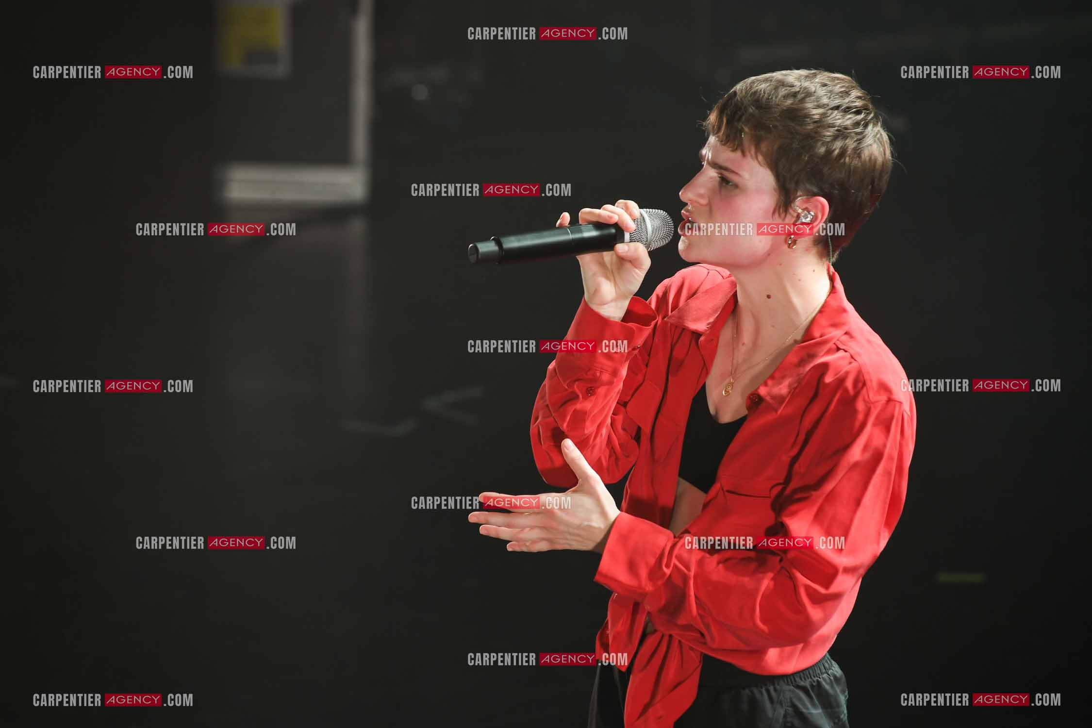 Concert au TRIANON “ POP-ROCK LIVE “ organisé par RTL2 le 05 Octobre 2018 à Paris. La chanteuse Christine and the Queens.   ( Exclusif )